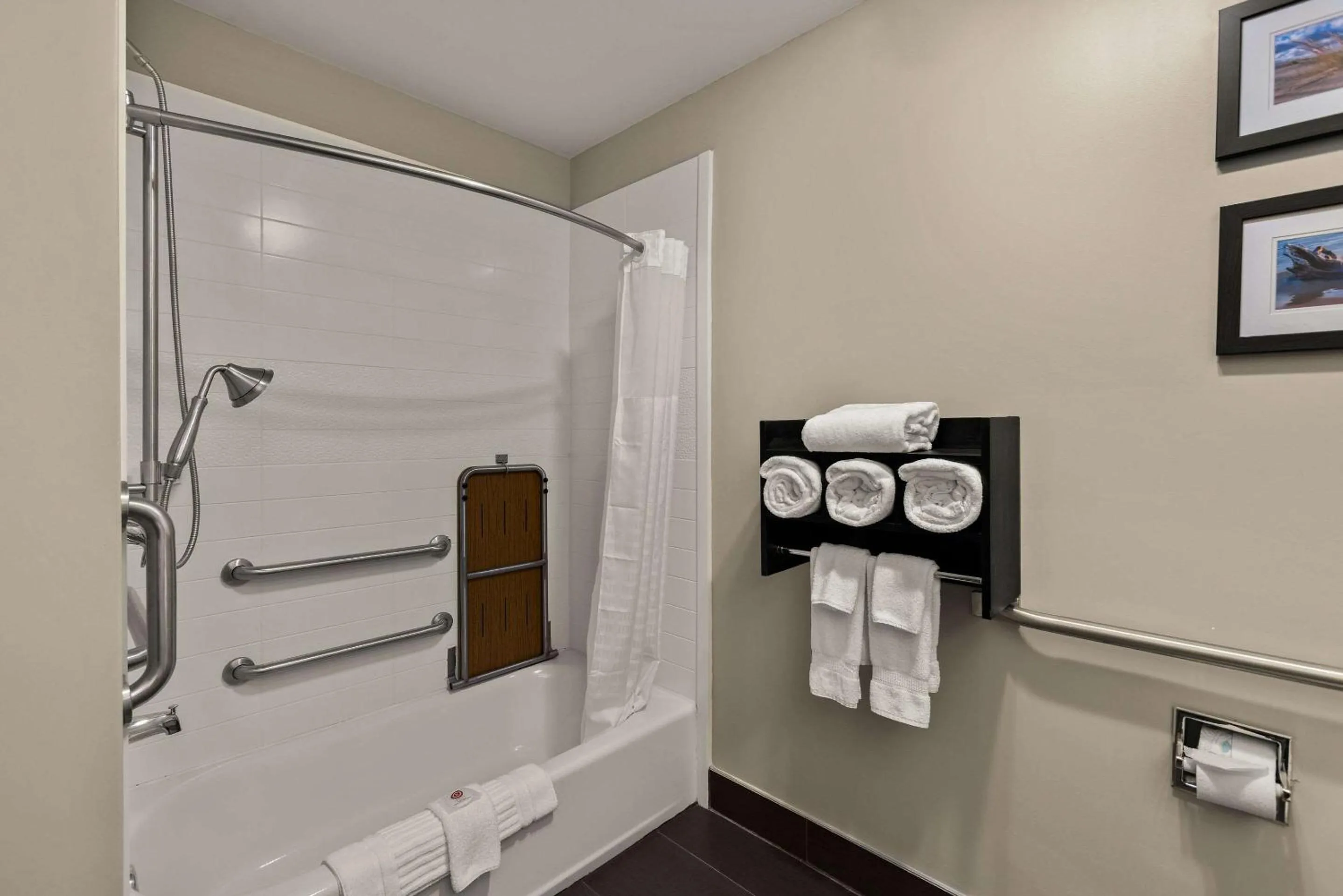 Bedroom in Comfort Inn & Suites Ludington near US-10