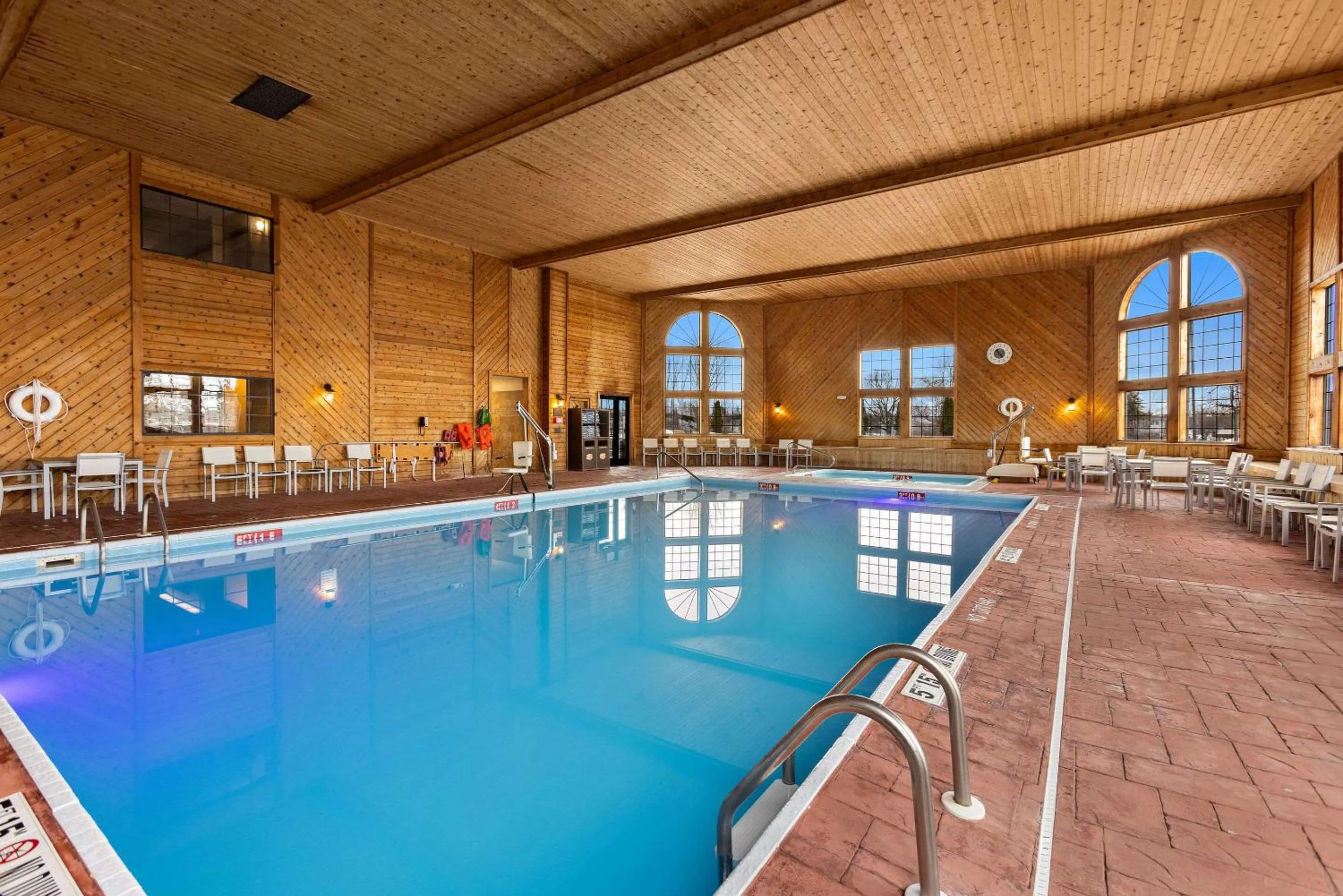 Swimming pool in Comfort Inn & Suites Ludington near US-10