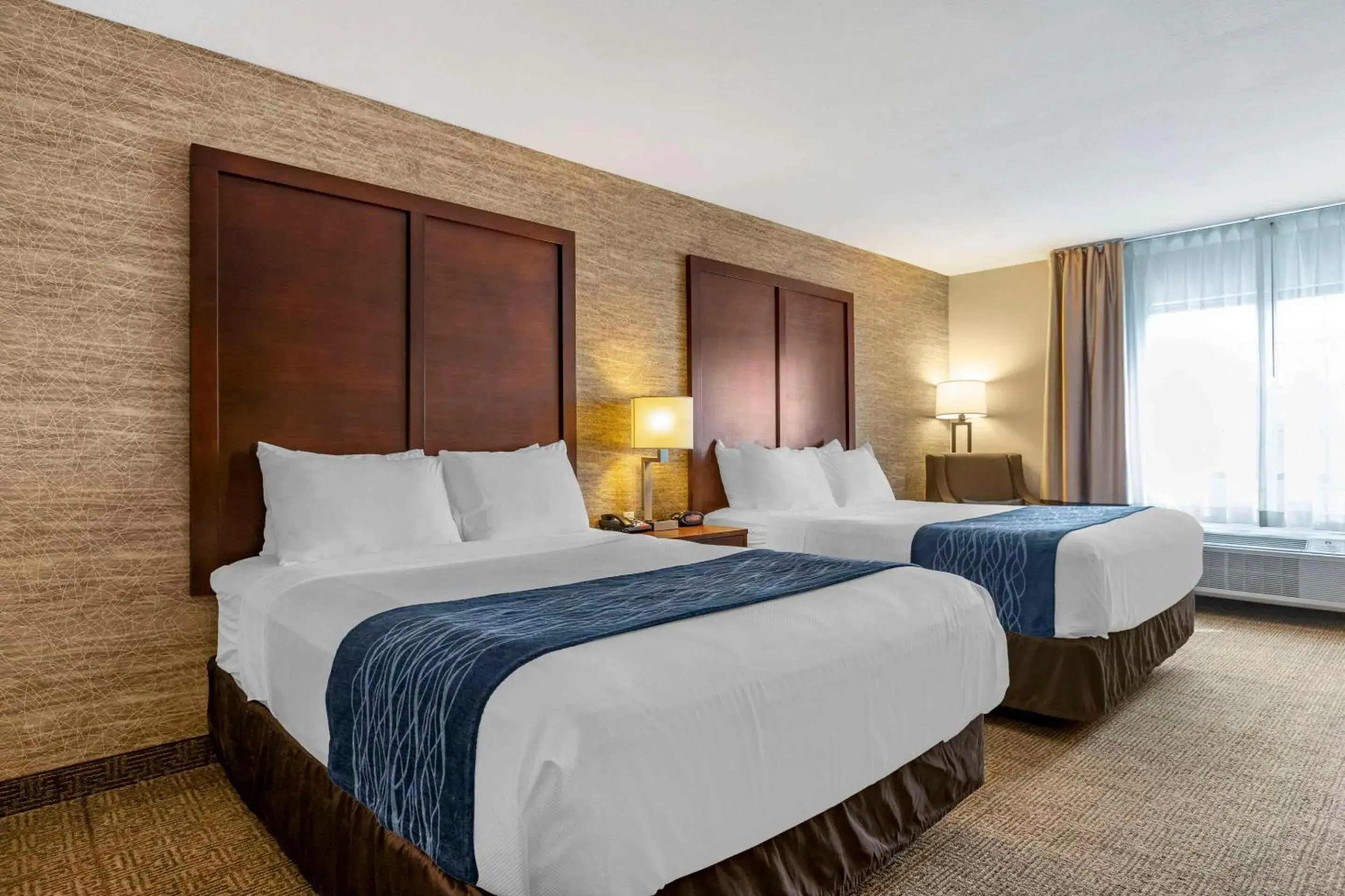 Queen Room with Two Queen Beds - Non-Smoking in Comfort Inn Ludington near US-10 Queen Room with Two Queen Beds - Non-Smoking in Comfort Inn Ludington near US-10