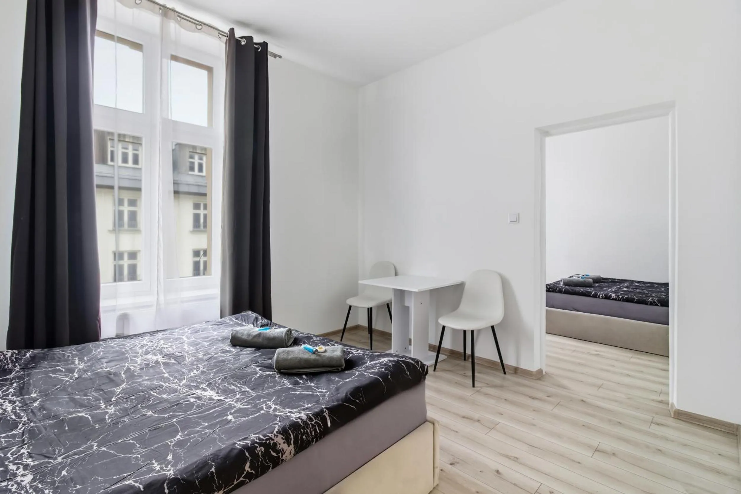 Photo of the whole room, Bed in 70s Guest room