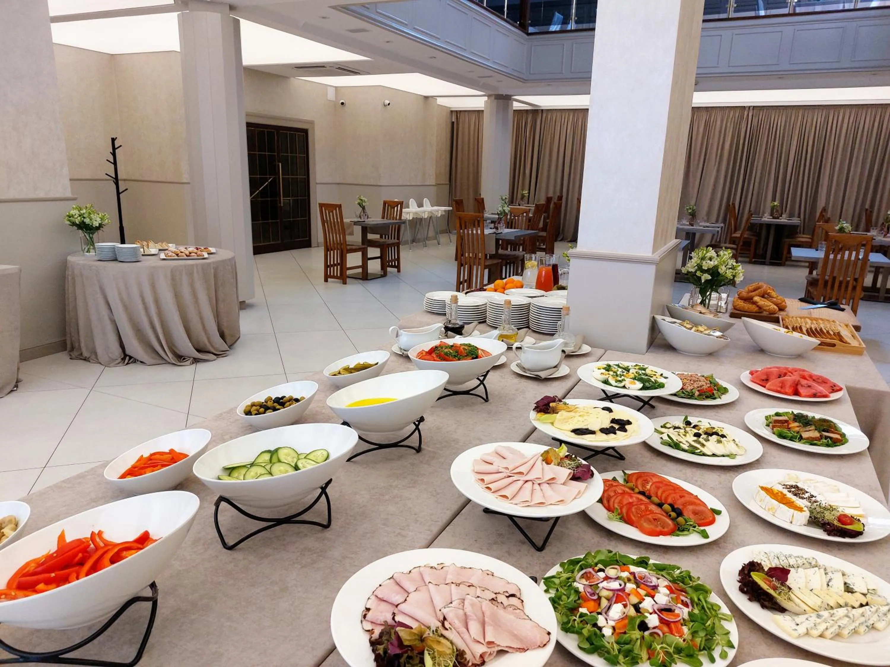 Food close-up in 70s Guest room