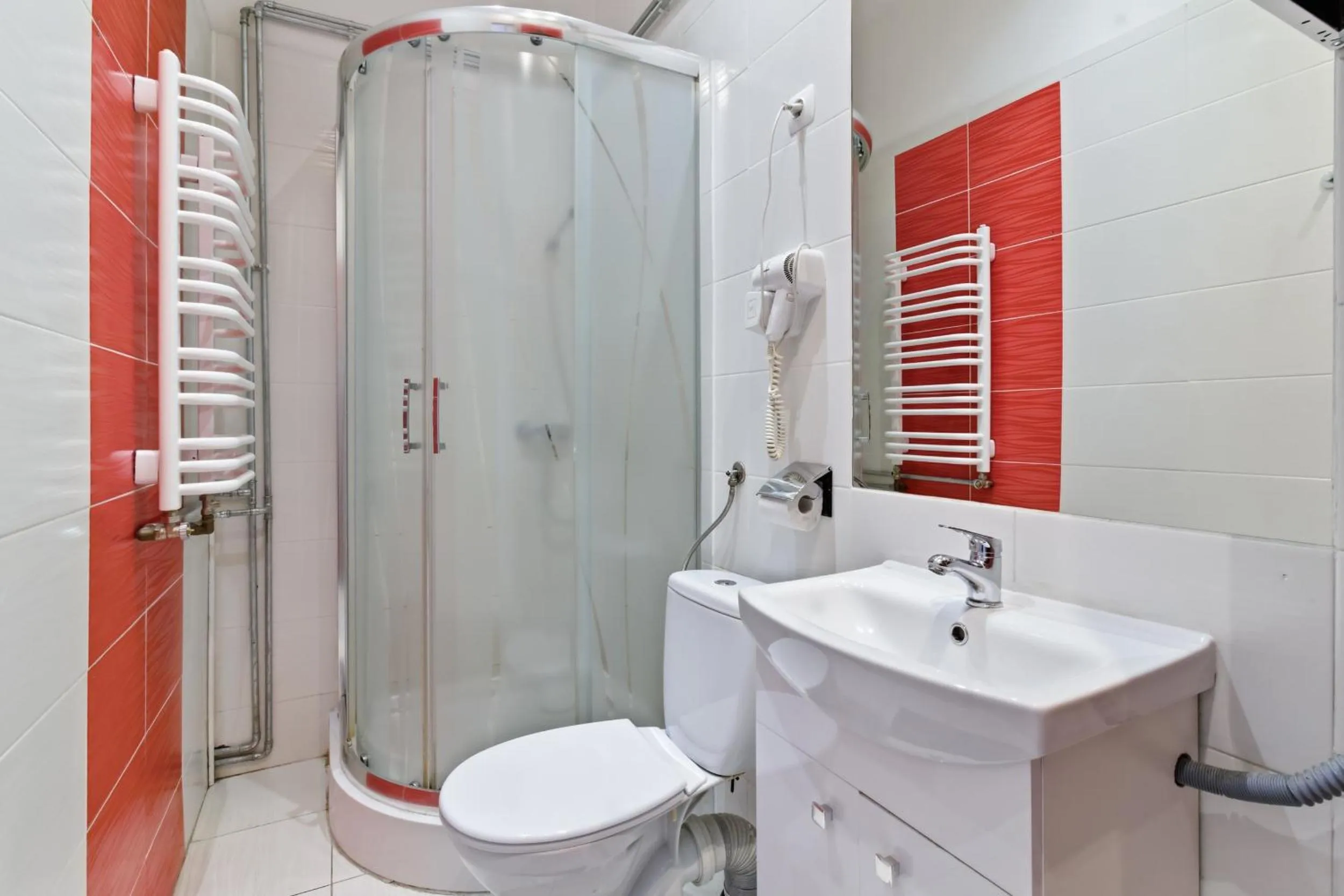 Bathroom in 70s Guest room