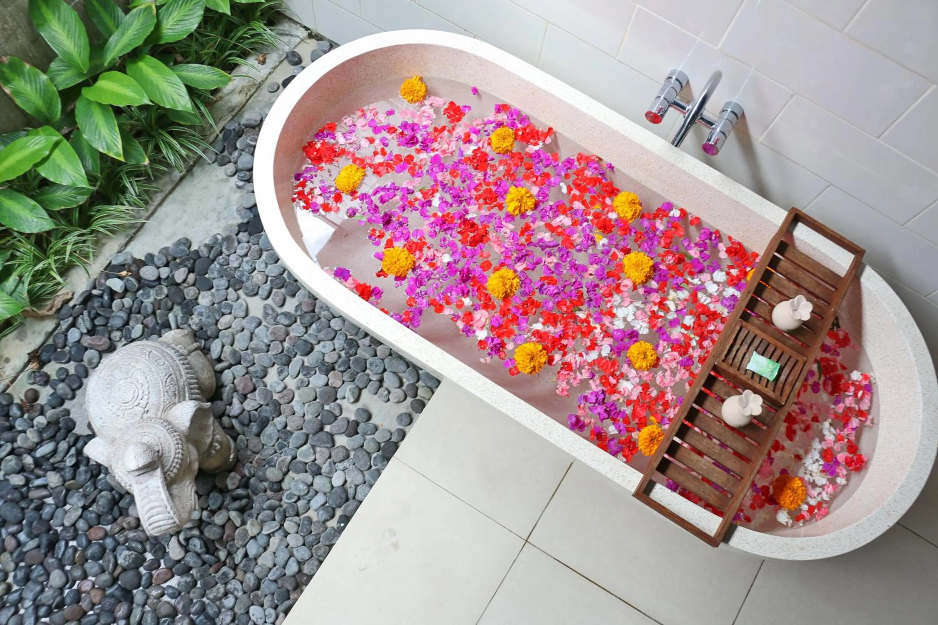 Bathroom in Solo Villas & Retreat