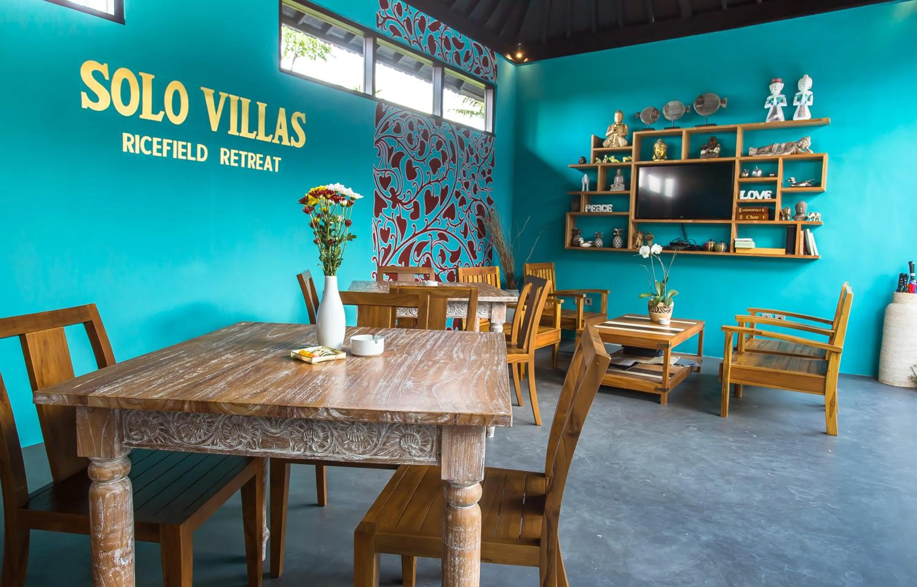 Restaurant/places to eat in Solo Villas & Retreat