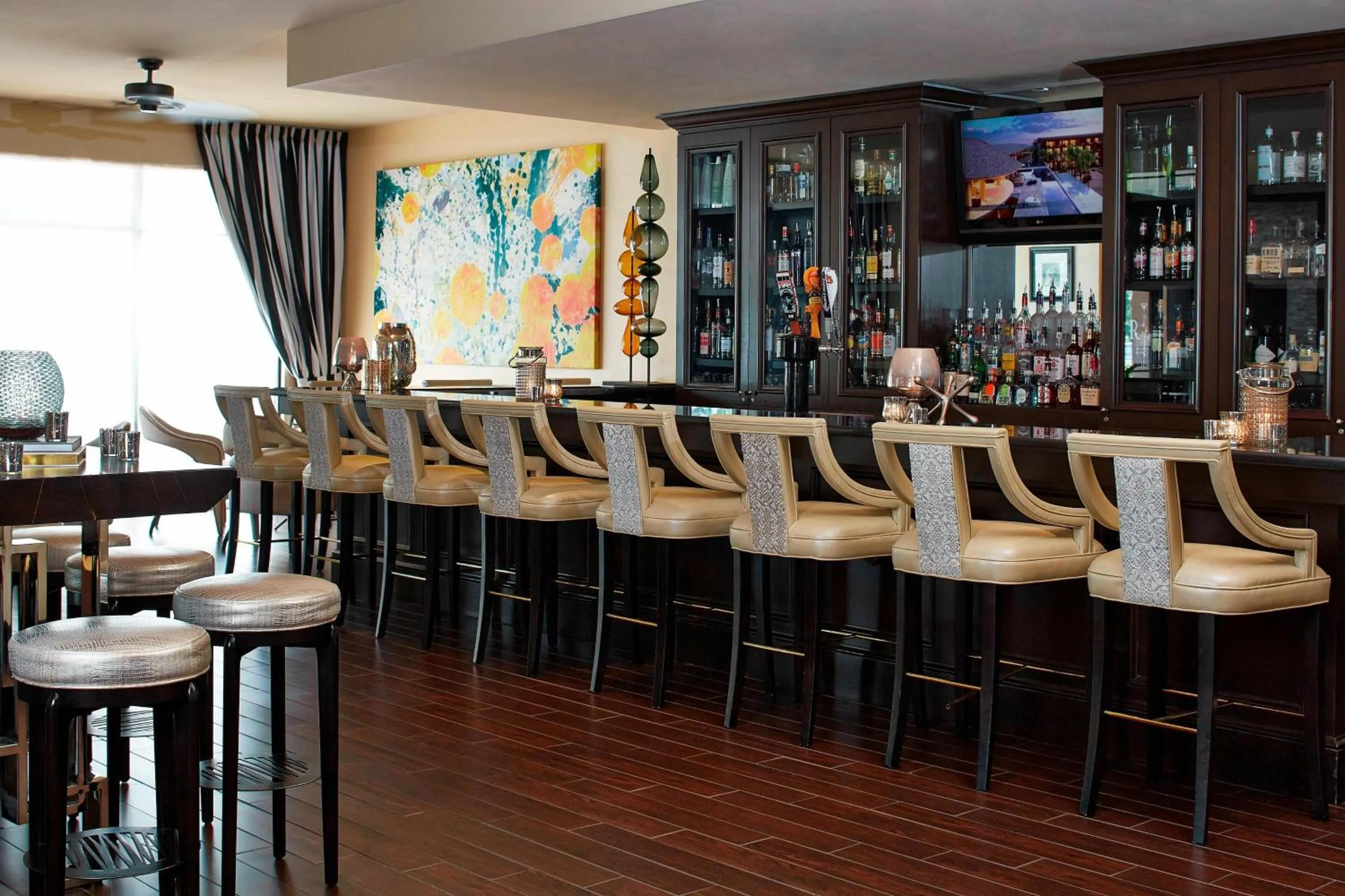 Lounge or bar in Renaissance Orlando Airport Hotel
