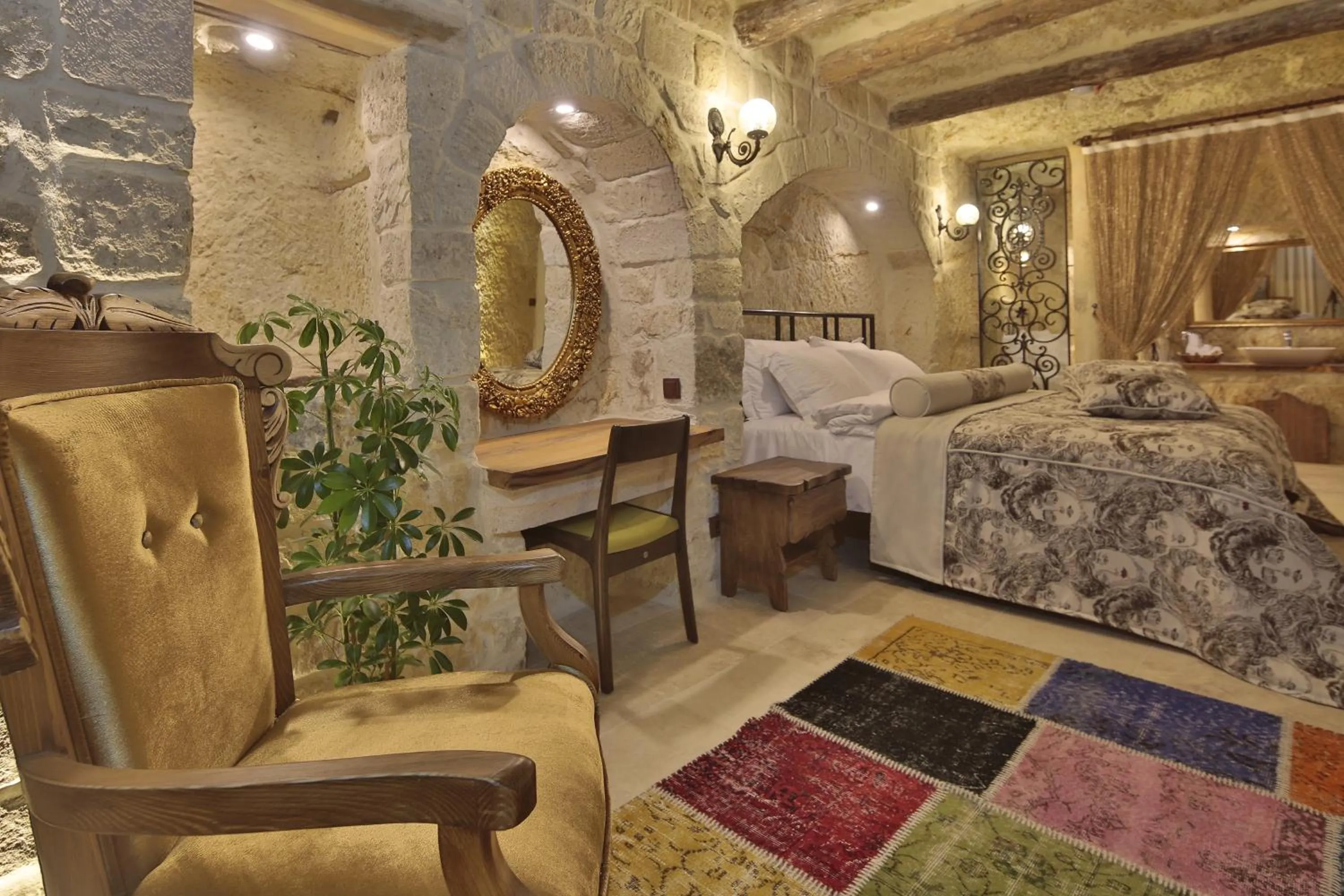 Photo of the whole room, Bed in Asuwari Suites Cappadocia