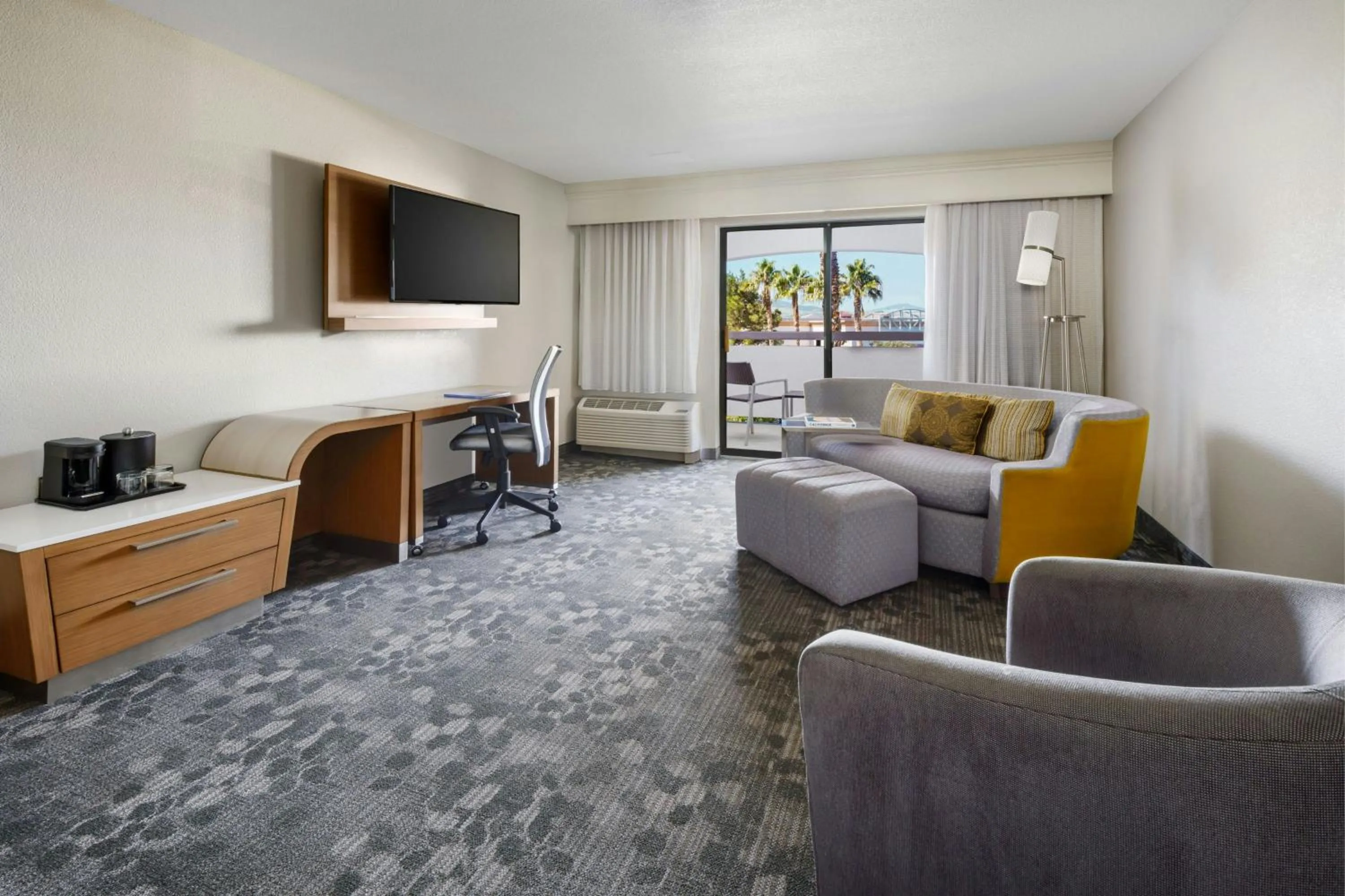 Photo of the whole room in Courtyard by Marriott Palmdale