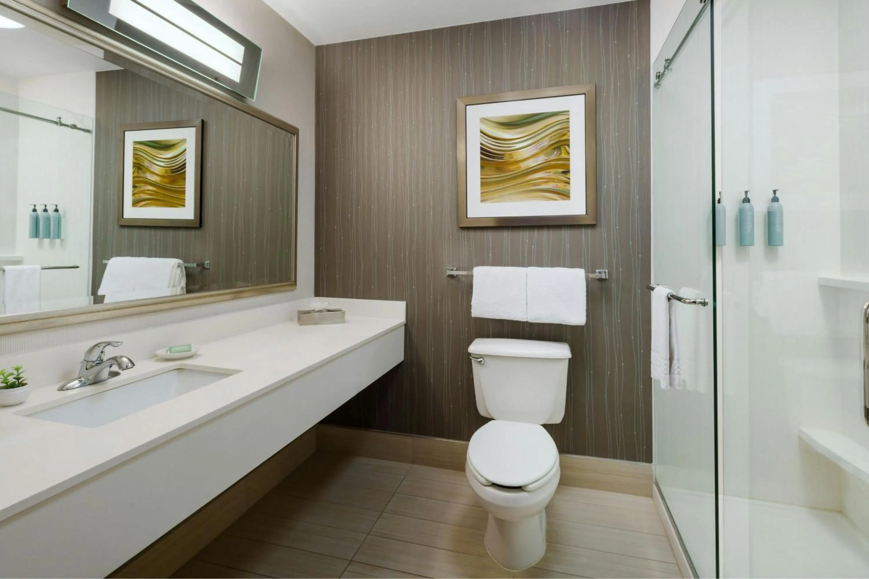 Bathroom in Courtyard by Marriott Palmdale