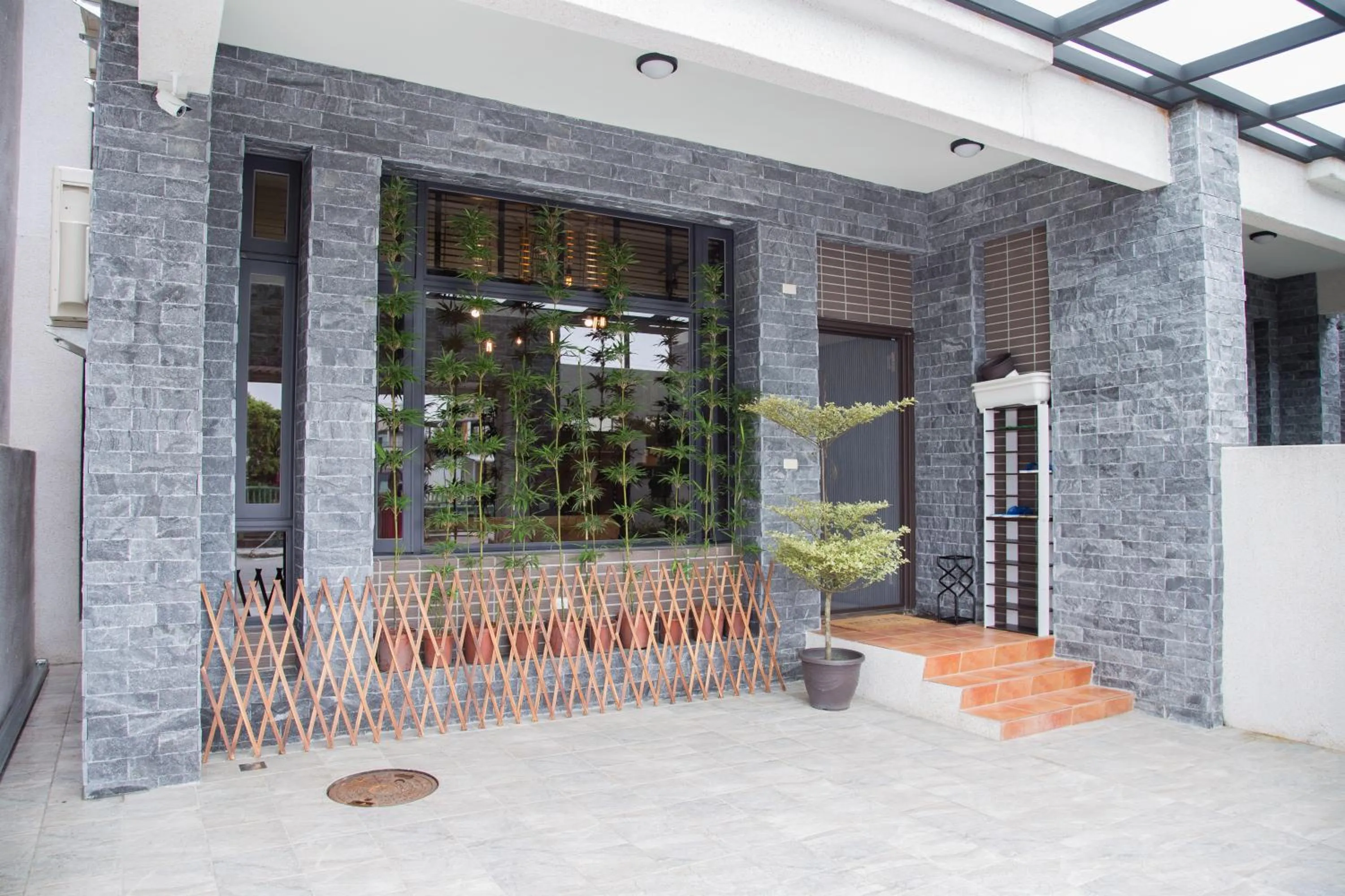 Facade/entrance in BUDDY 35