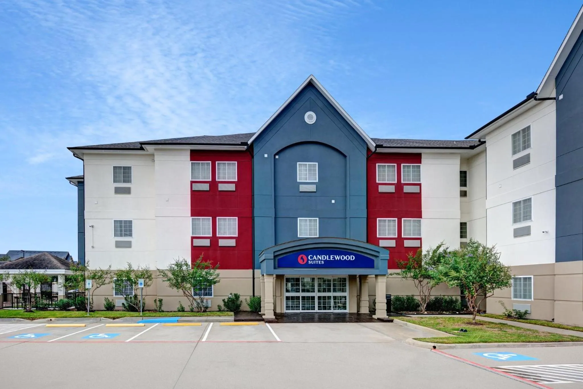 Property building in Candlewood Suites Lake Jackson by IHG