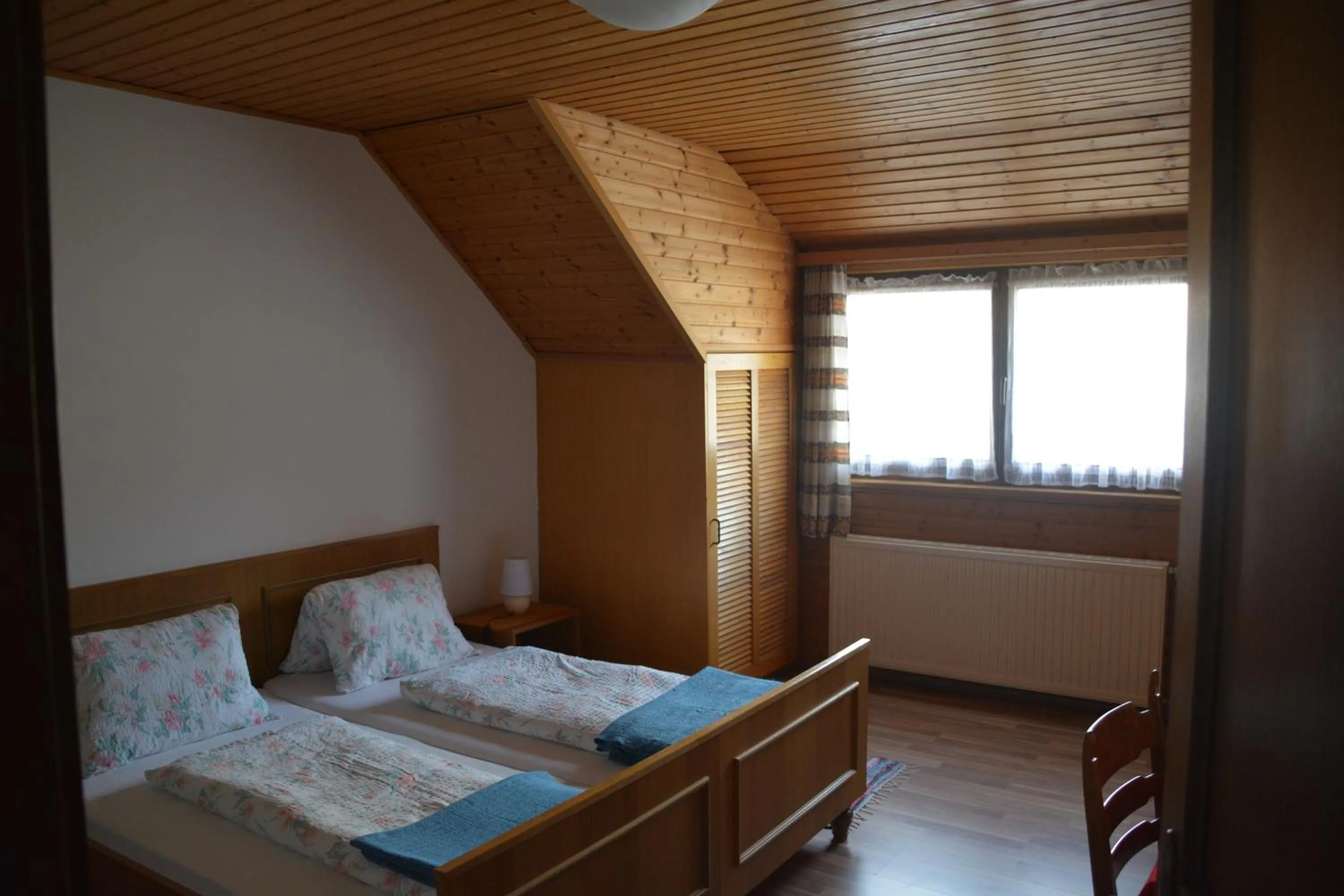 Photo of the whole room, Bed in Kronenwirt