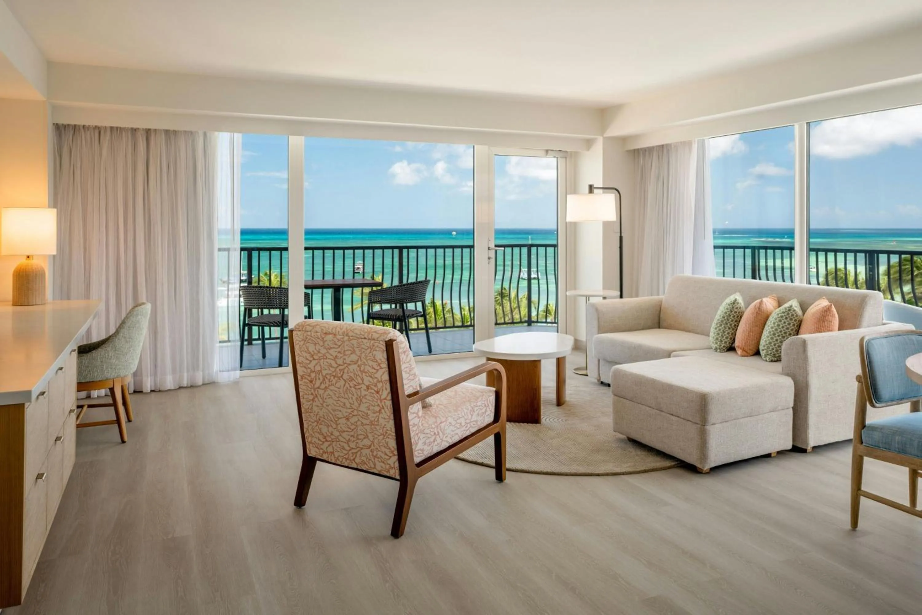 Photo of the whole room in Aruba Marriott Resort & Stellaris Casino