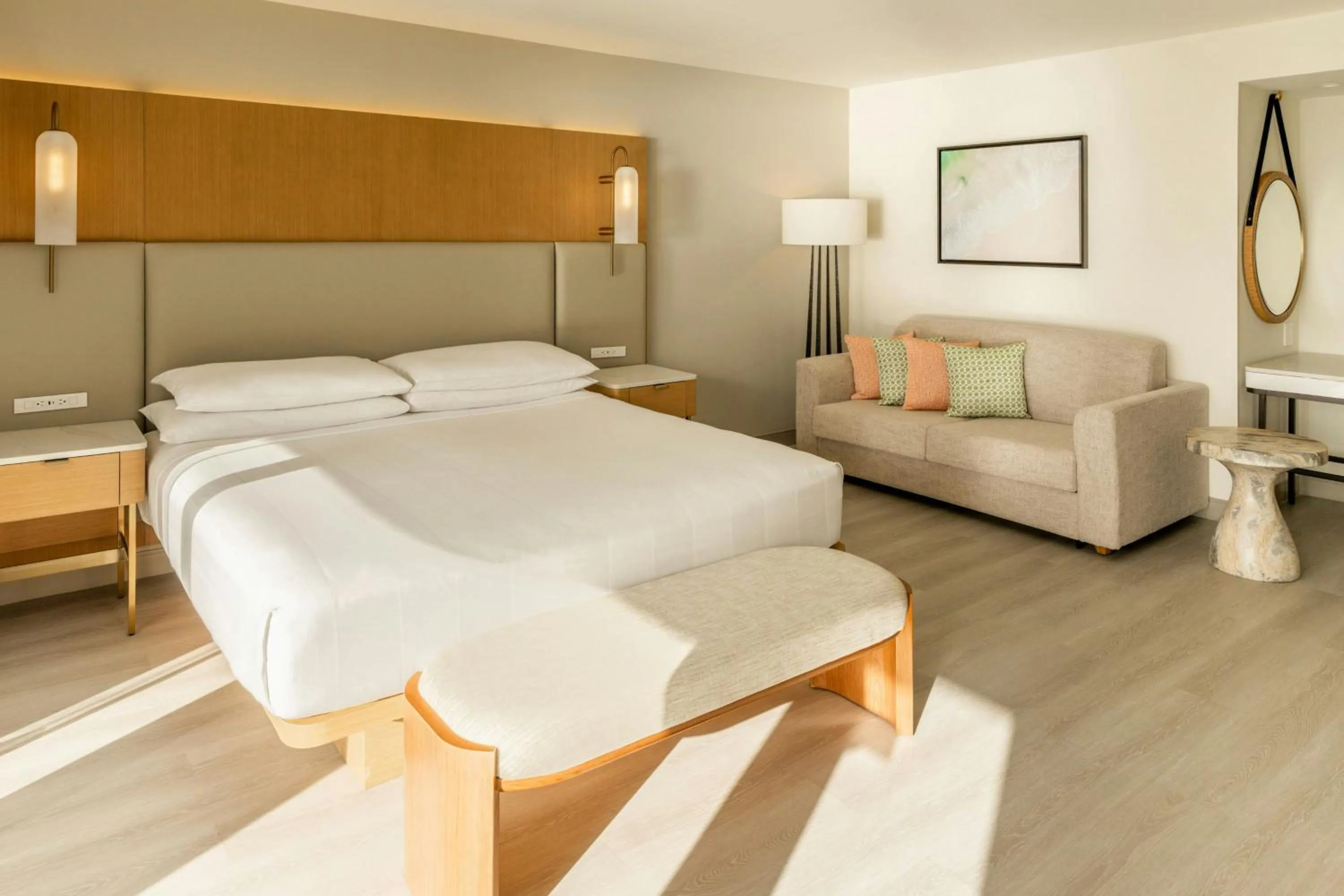 Photo of the whole room, Bed in Aruba Marriott Resort & Stellaris Casino