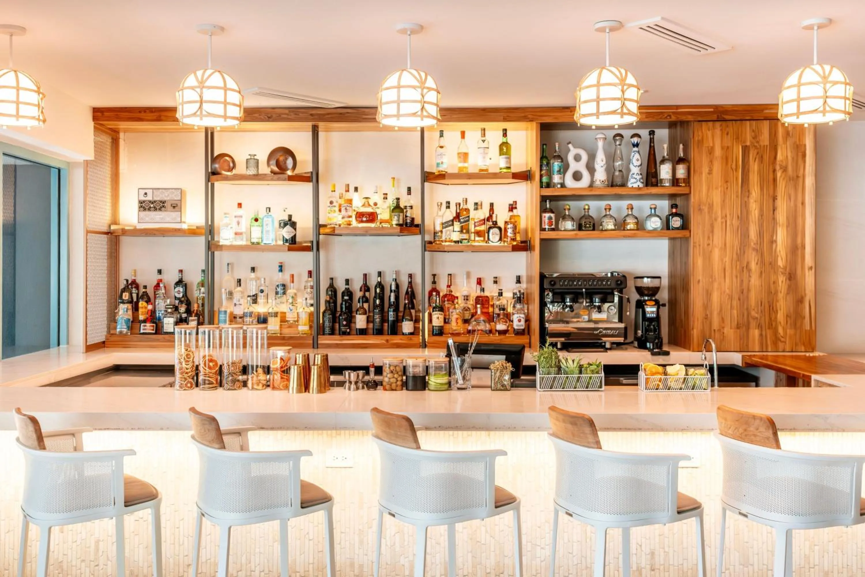 Lounge or bar in Aruba Marriott Resort & Stellaris Casino