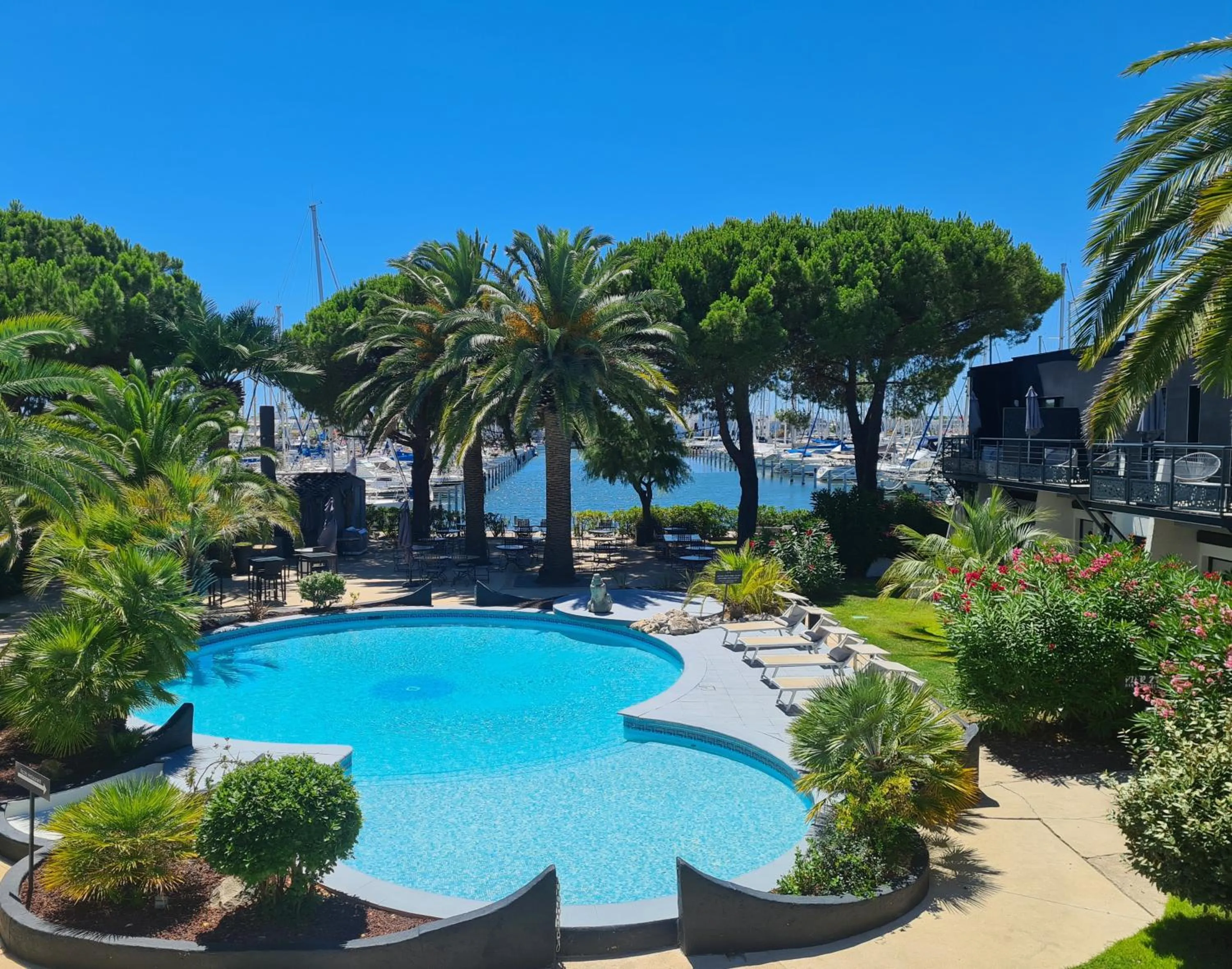 Property building in Le Spinaker