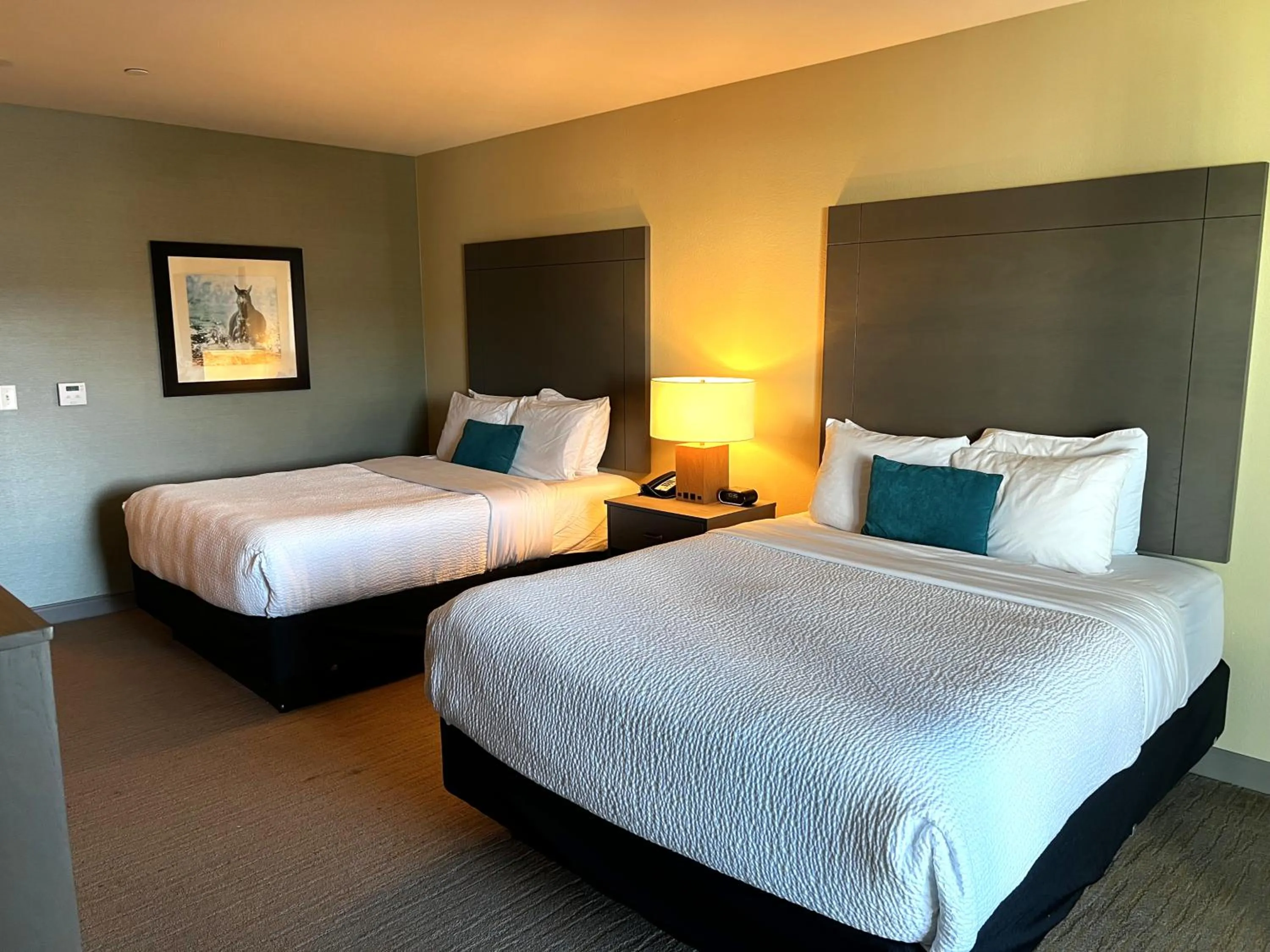 Bedroom, Bed in Marina Bay Hotel & Suites, an Ascend Collection Hotel