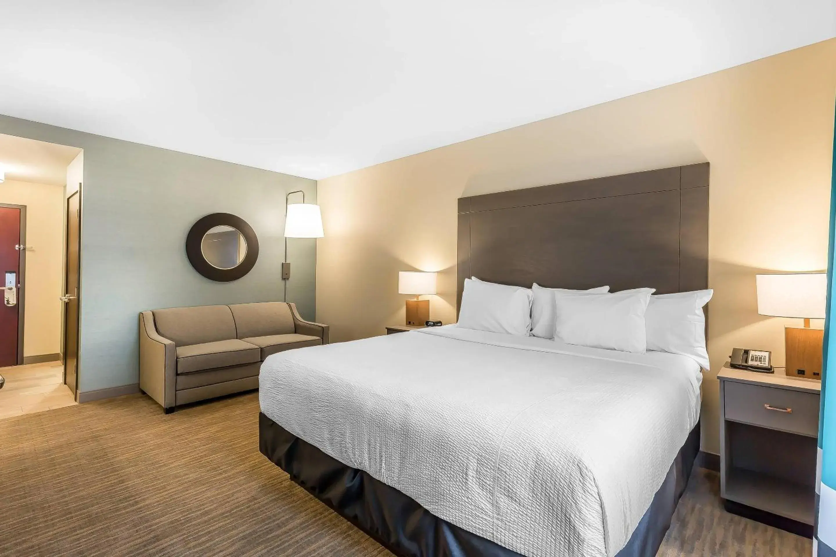 Deluxe King Room with Balcony and Bay View in Marina Bay Hotel & Suites, an Ascend Collection Hotel Deluxe King Room with Balcony and Bay View in Marina Bay Hotel & Suites, an Ascend Collection Hotel