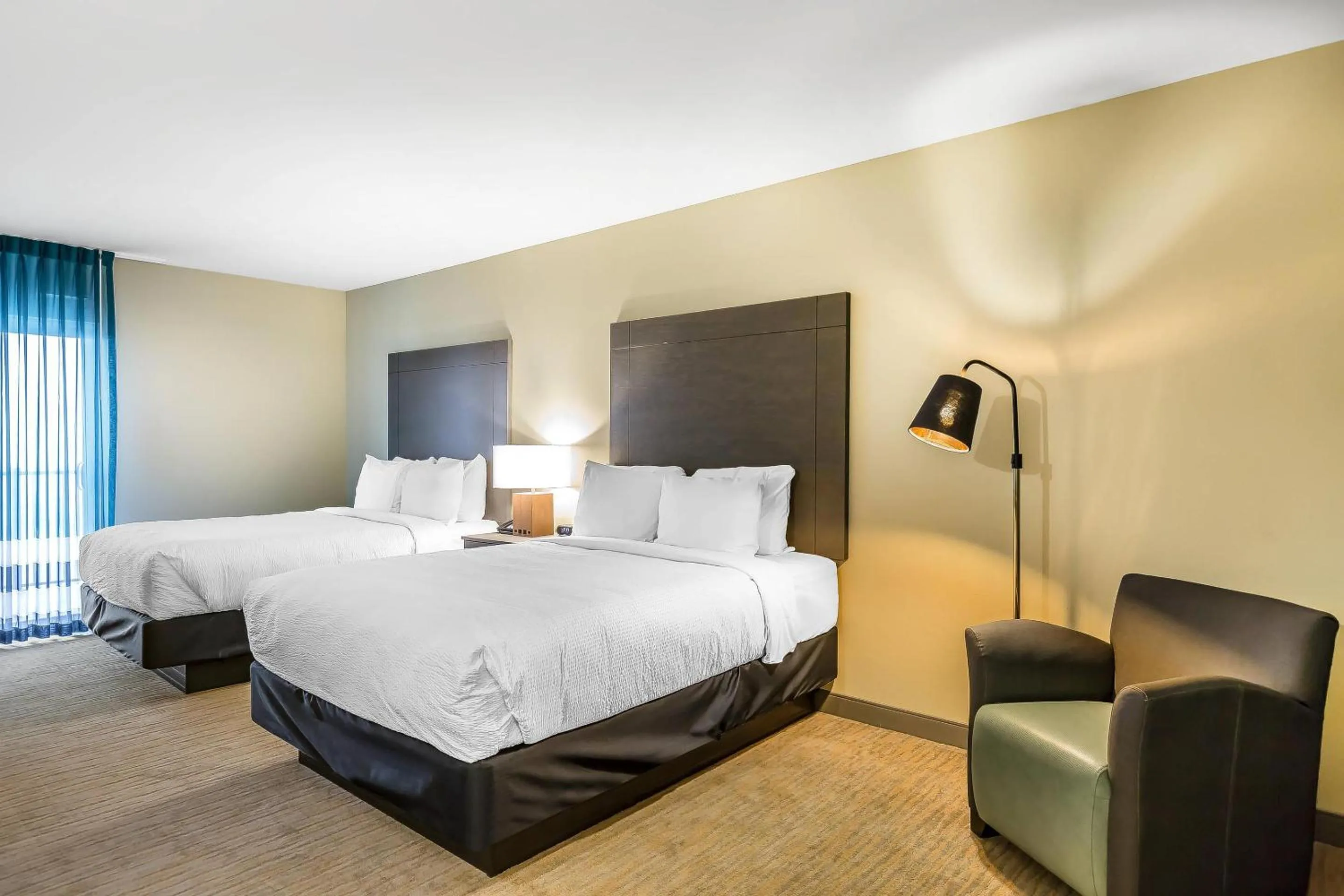 Bedroom, Bed in Marina Bay Hotel & Suites, an Ascend Collection Hotel