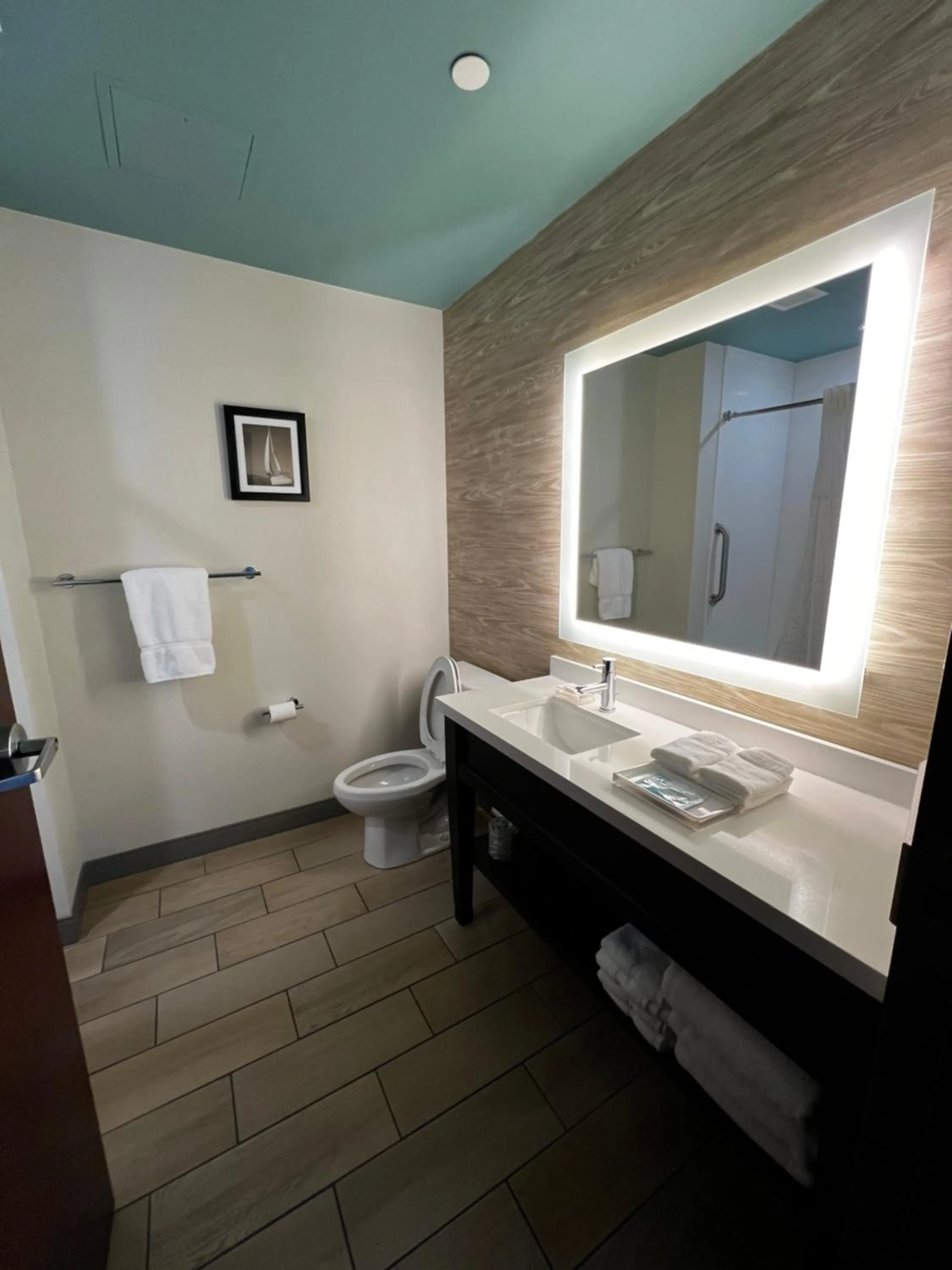 Bathroom in Marina Bay Hotel & Suites, an Ascend Collection Hotel