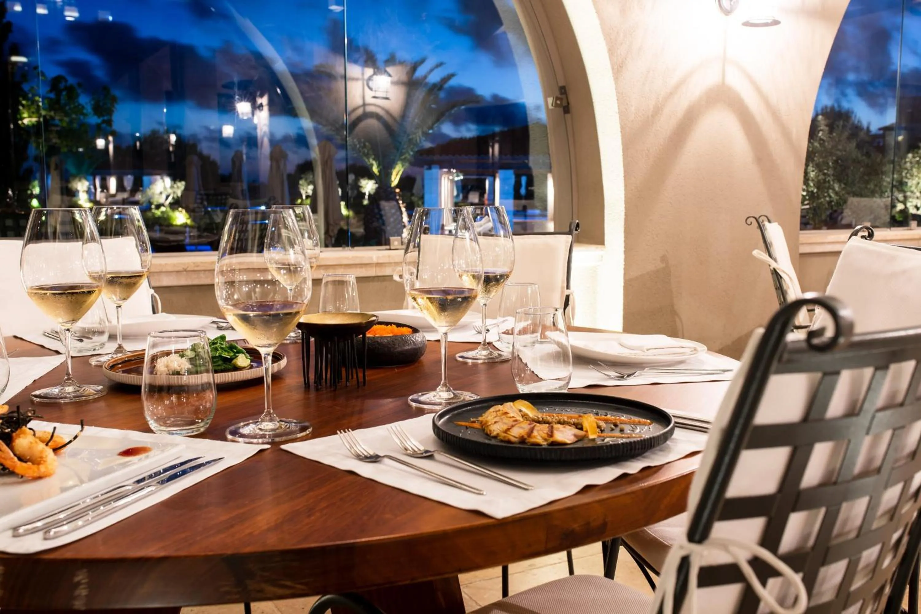 Restaurant/places to eat in The Romanos, a Luxury Collection Resort, Costa Navarino