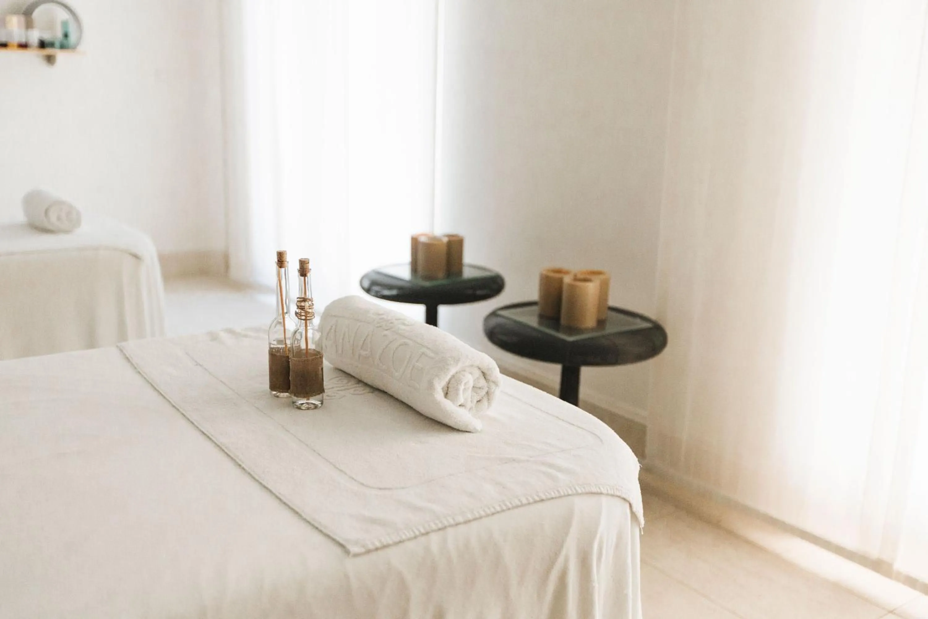 Spa and wellness centre/facilities, Bed in The Westin Resort, Costa Navarino