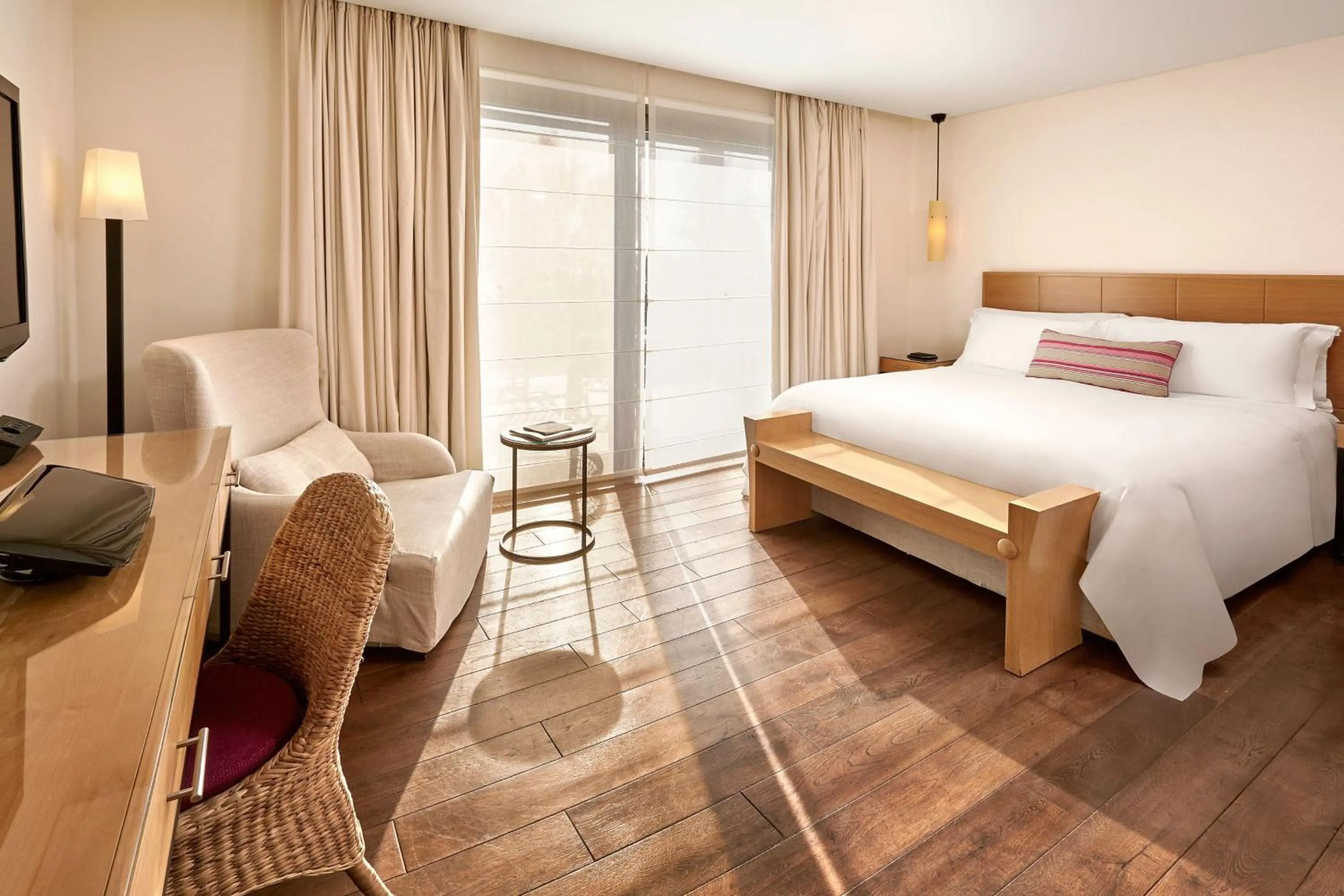 Bedroom, Bed in The Westin Resort, Costa Navarino