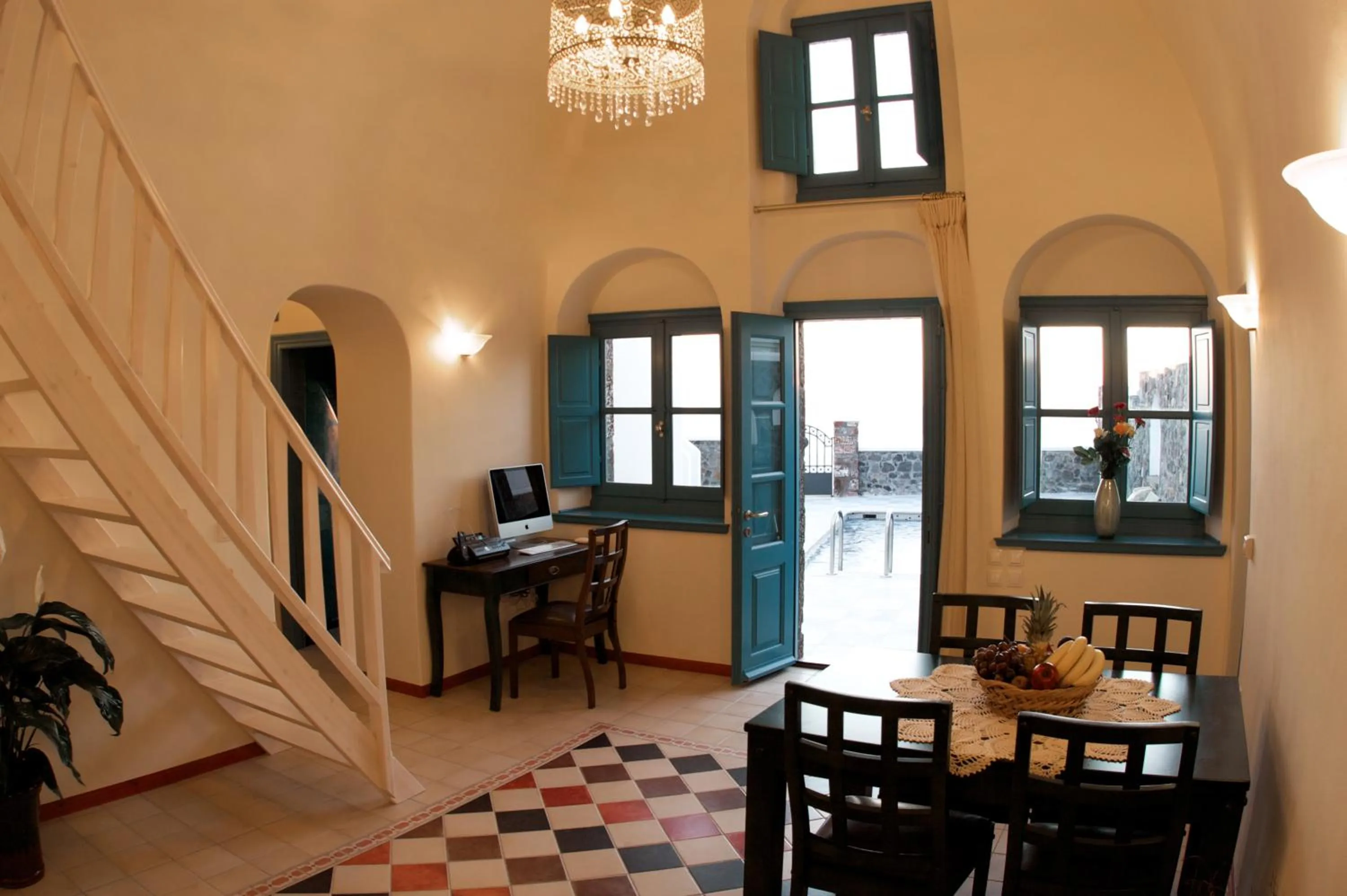 Dining area in Vallas Apartments & Villas