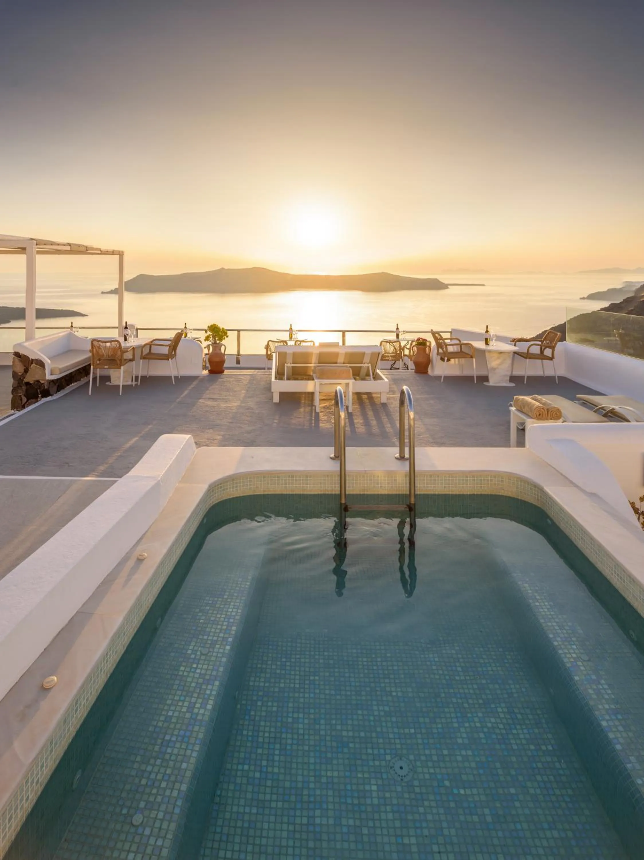 Property building in Vallas Apartments & Villas