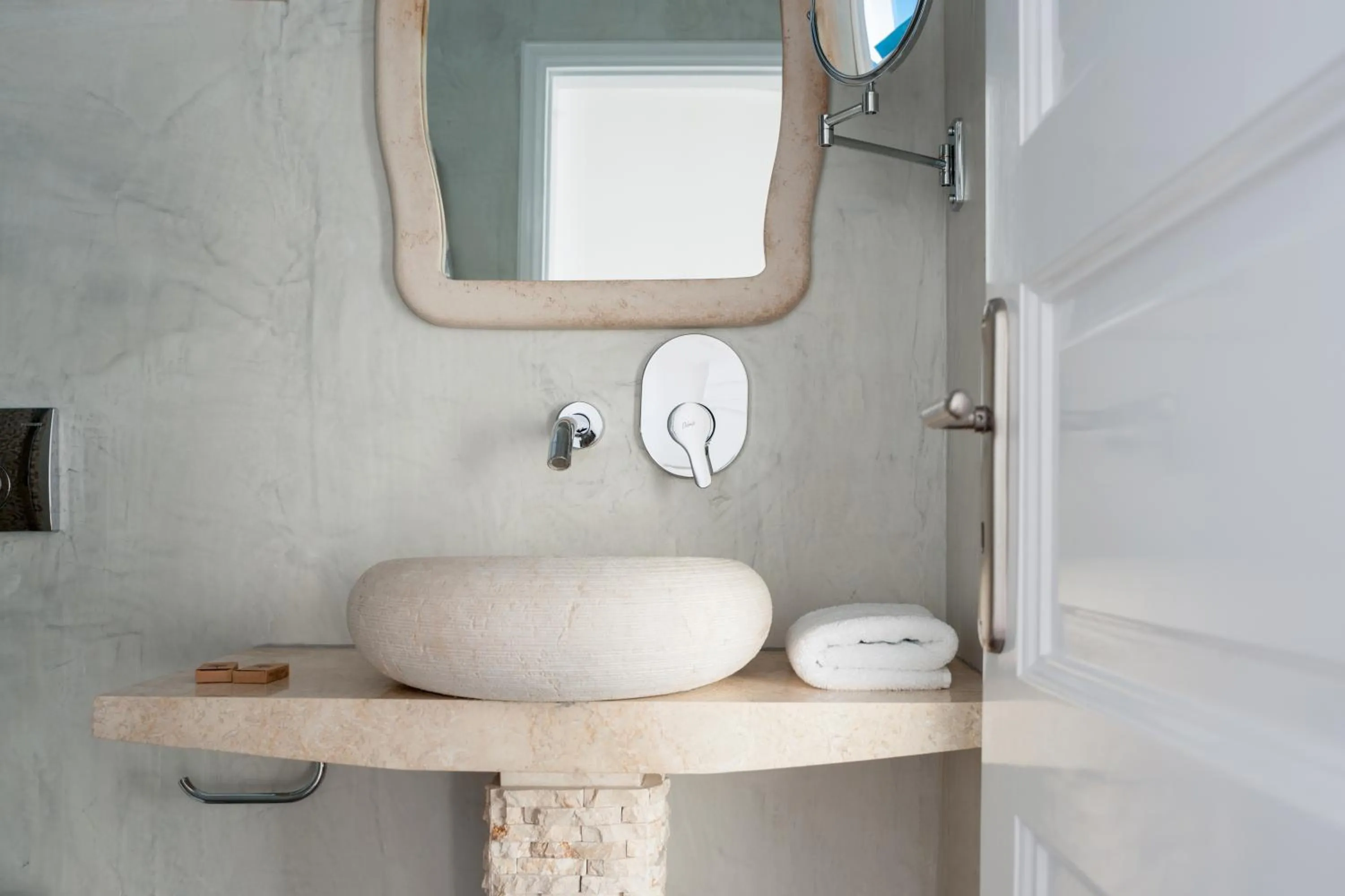 Bathroom in Vallas Apartments & Villas