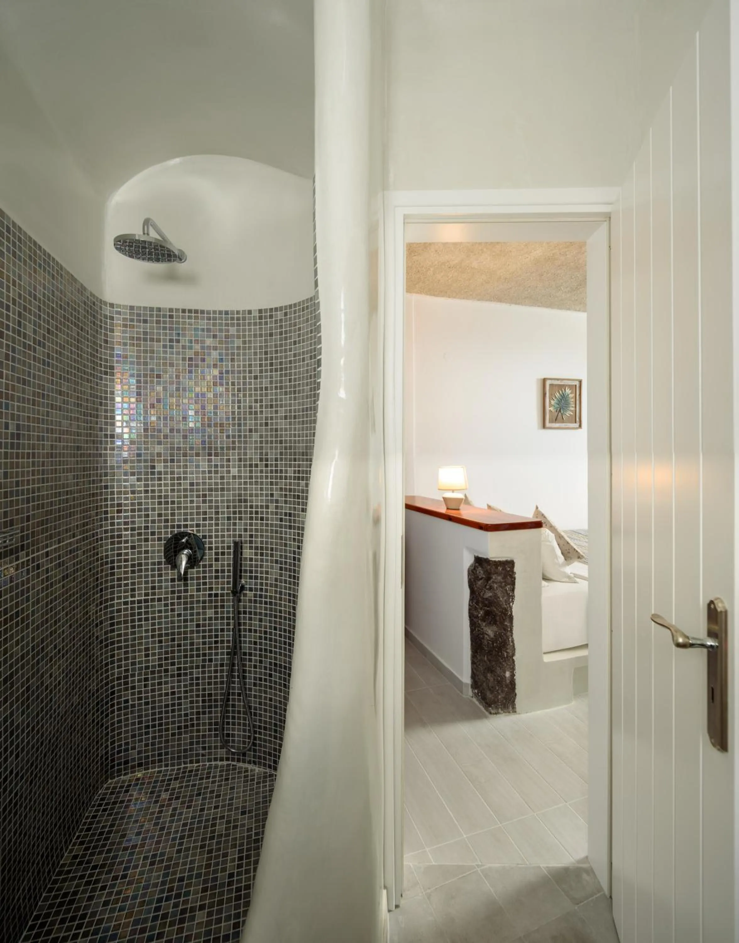 Shower in Vallas Apartments & Villas
