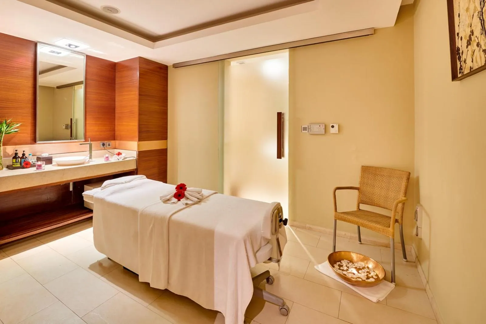 Massage, Bed in The LaLiT New Delhi