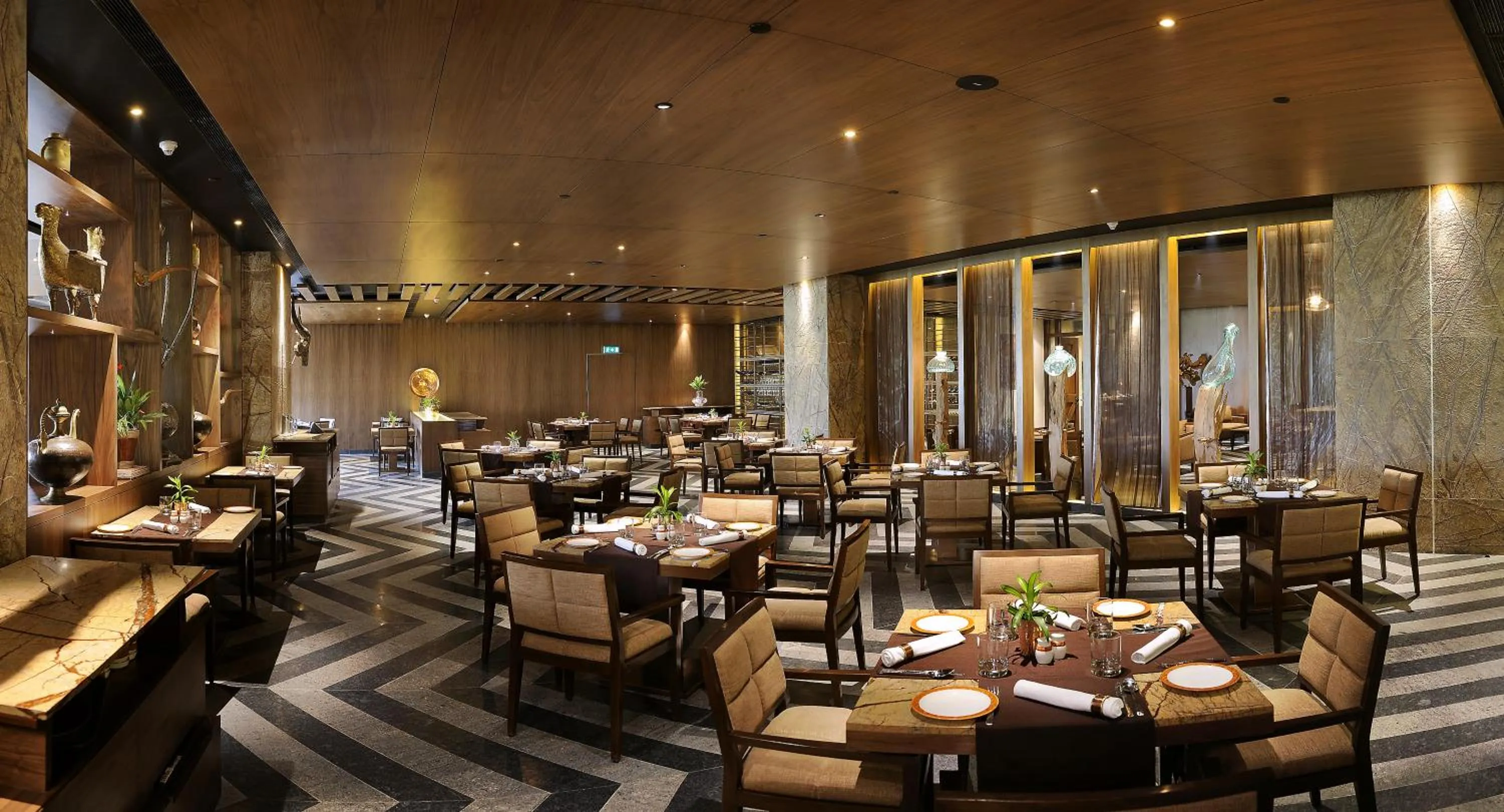 Restaurant/places to eat in The LaLiT New Delhi