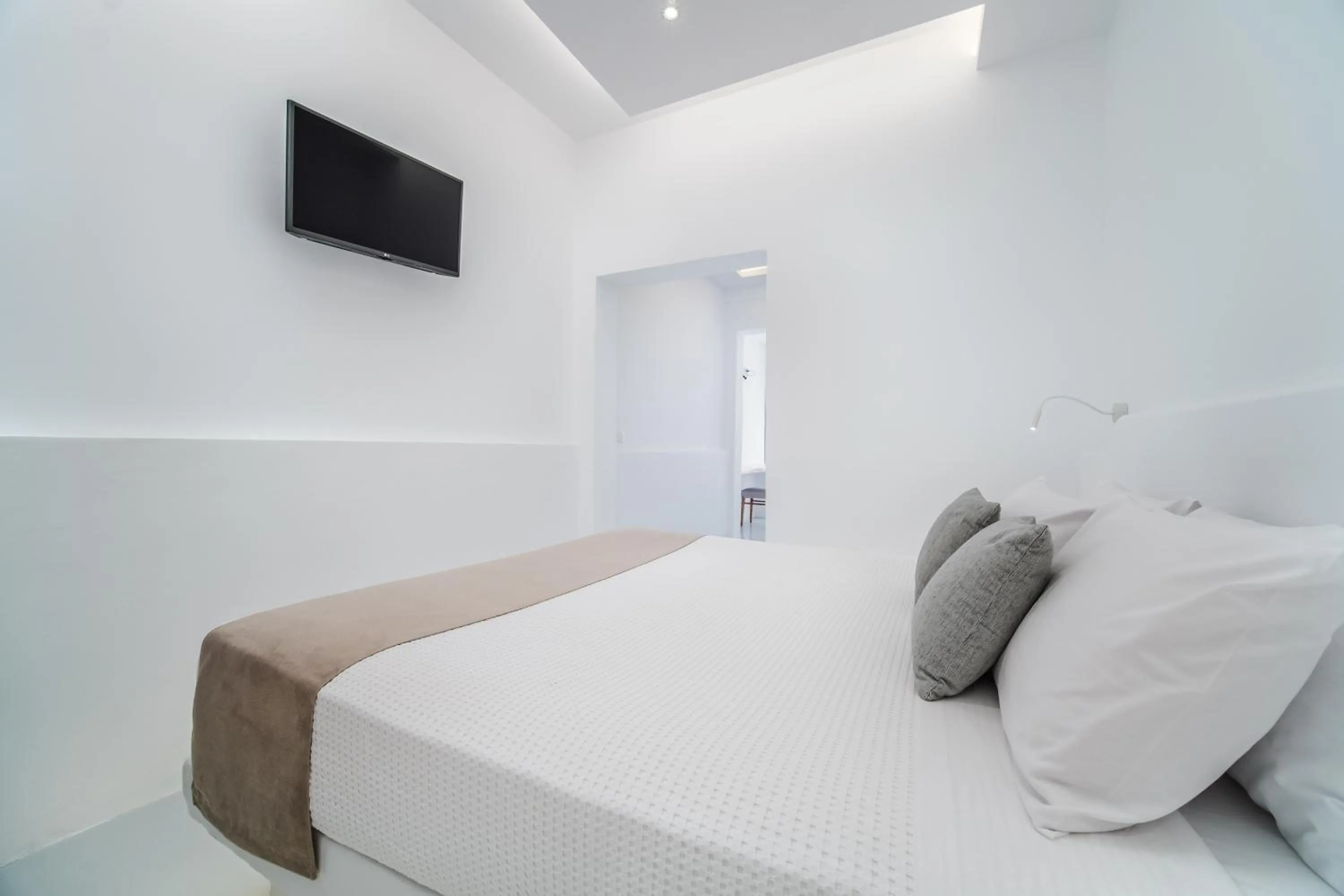 Bedroom, Bed in Serenità Luxury Suites