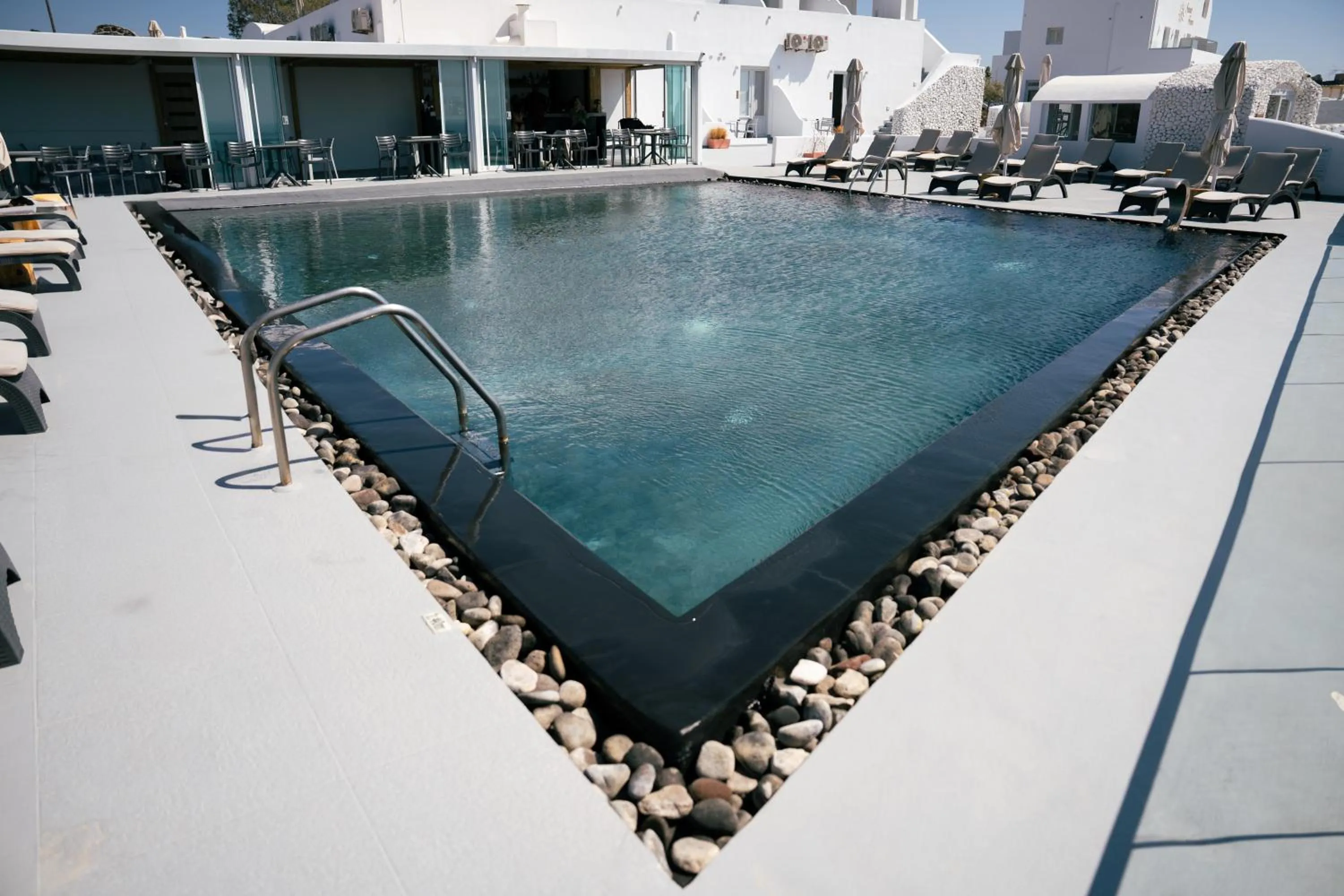 Restaurant/places to eat in Serenità Luxury Suites