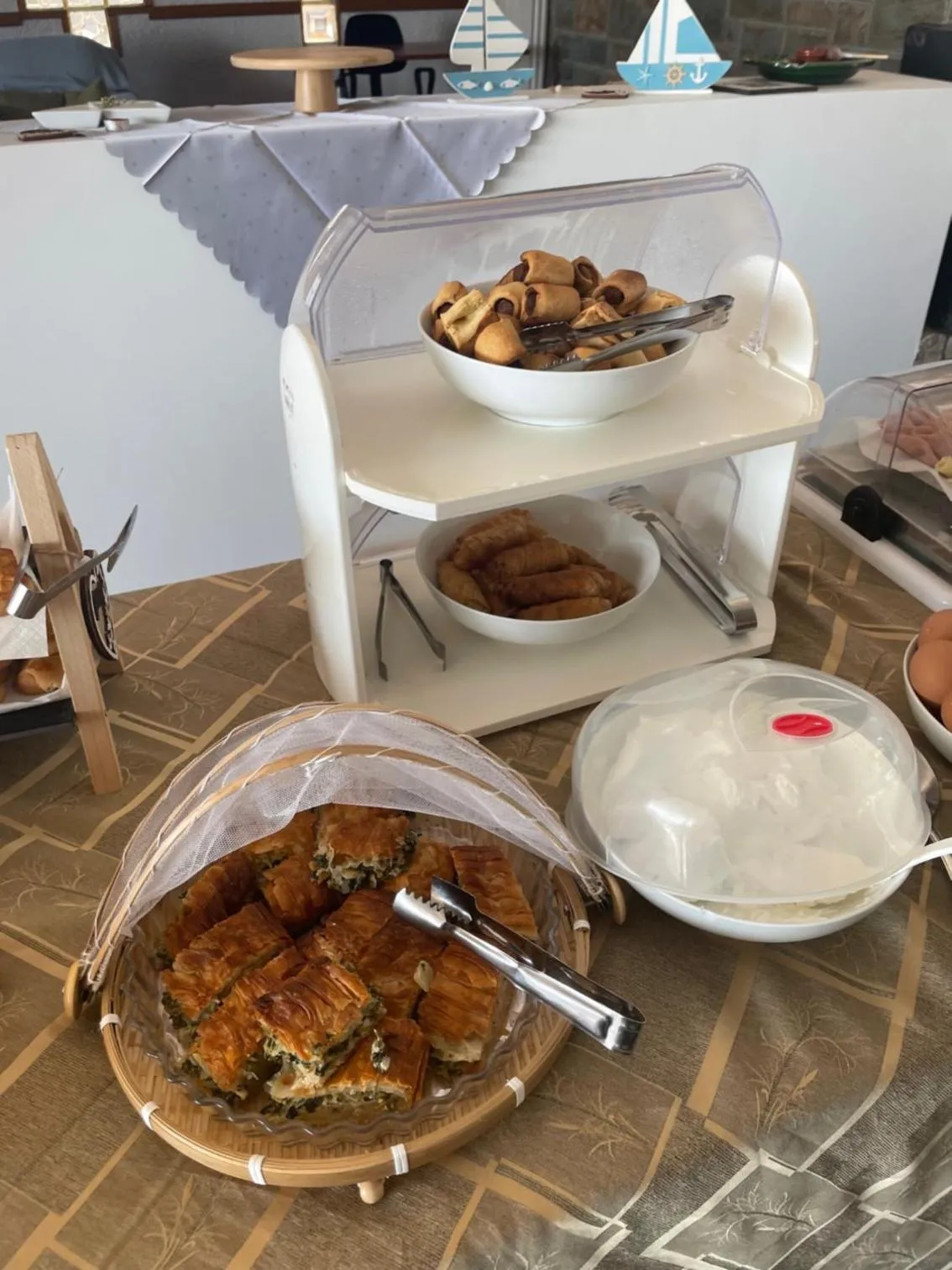 Breakfast in Sariza Spring Hotel