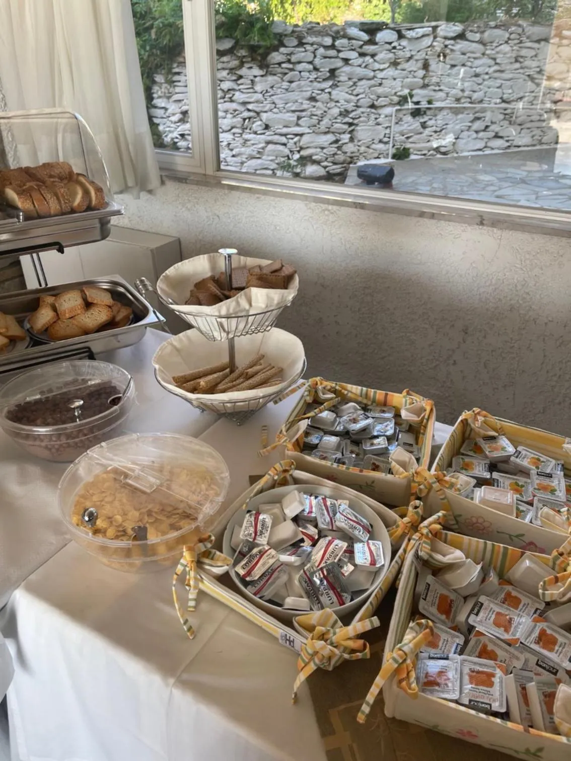 Breakfast in Sariza Spring Hotel