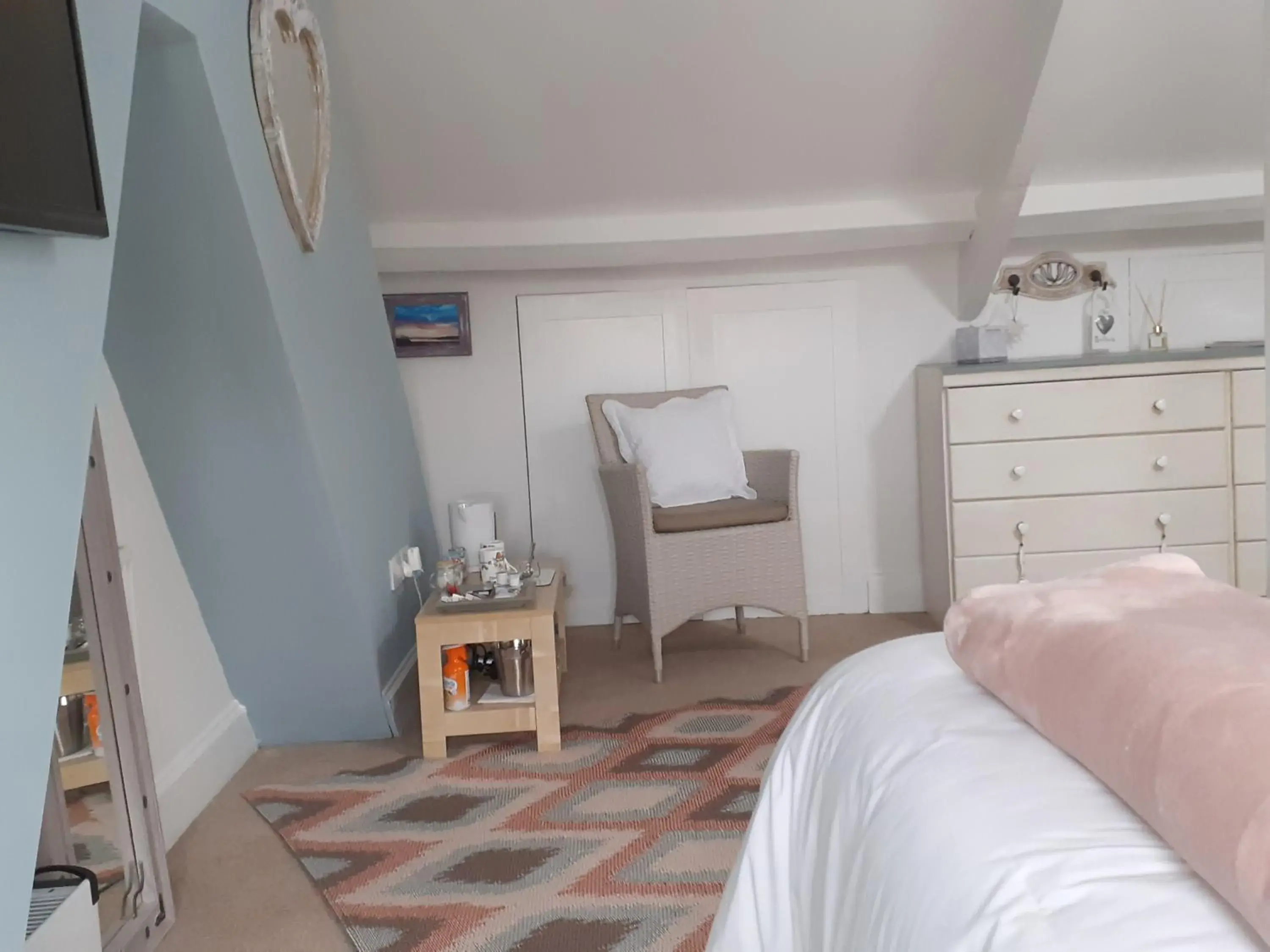 King Room with Separate Private Bathroom - single occupancy in The Bridges B&B King Room with Separate Private Bathroom - single occupancy in The Bridges B&B