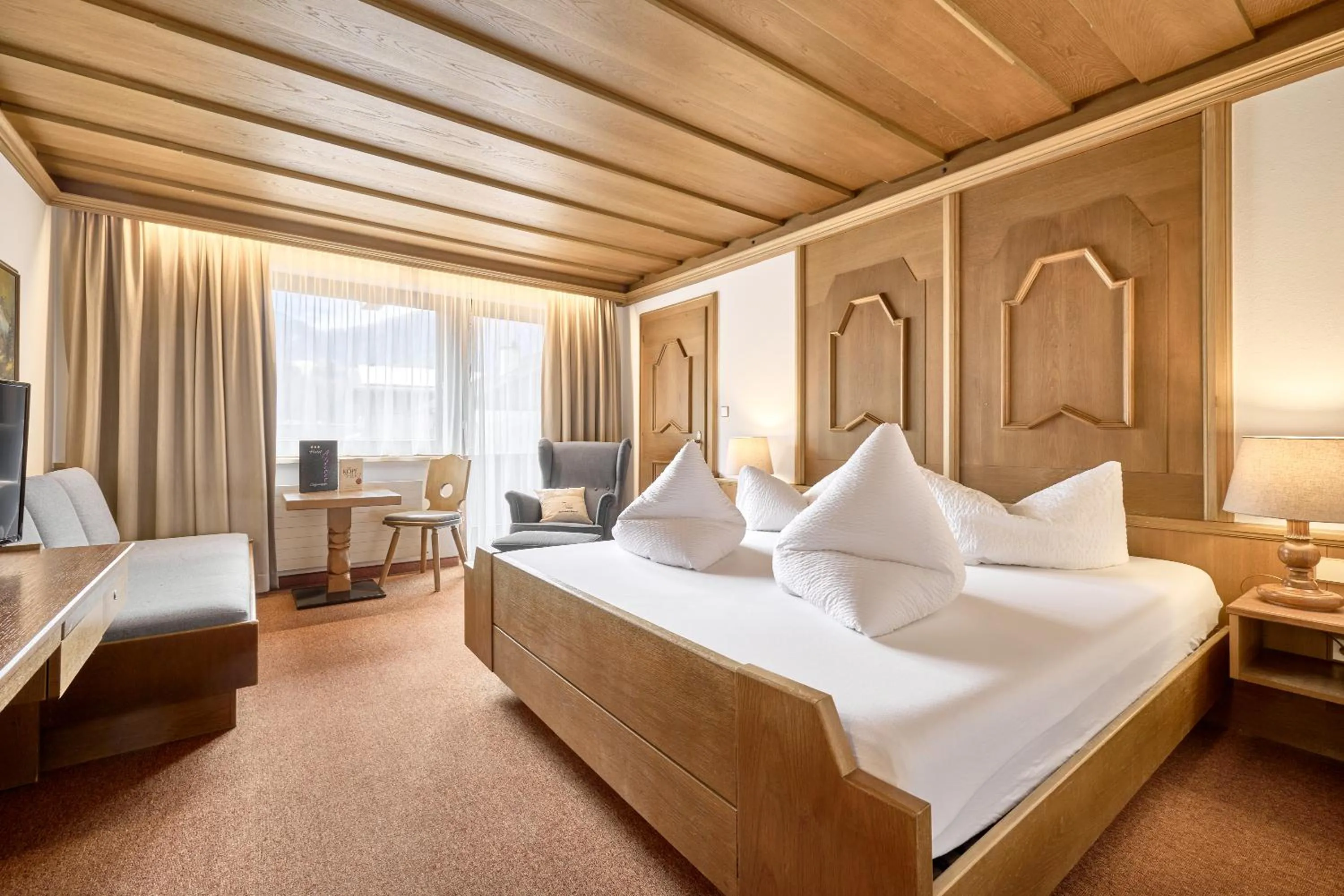 Bedroom, Bed in Hotel Auderer