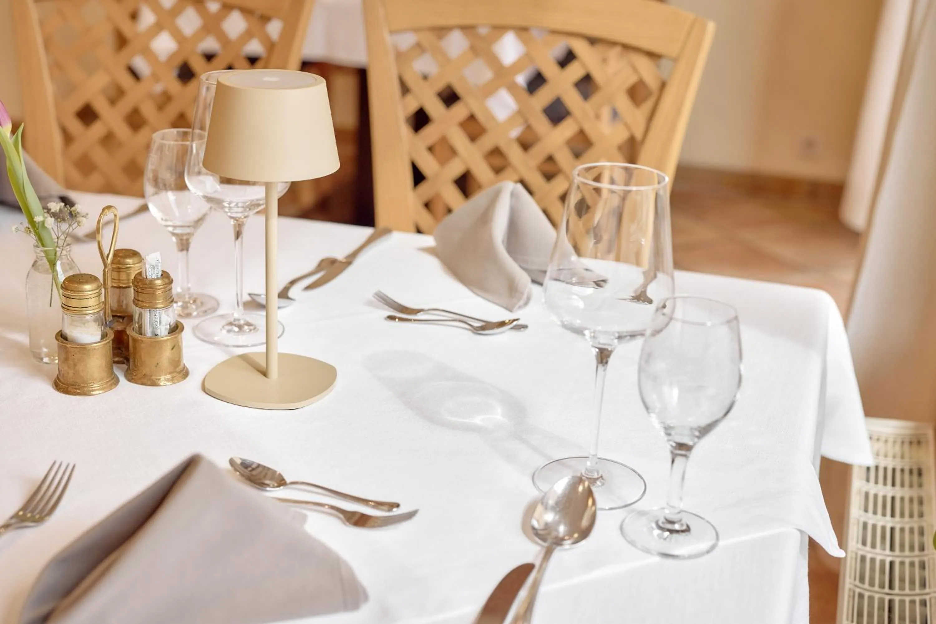 Restaurant/places to eat in Hotel Auderer