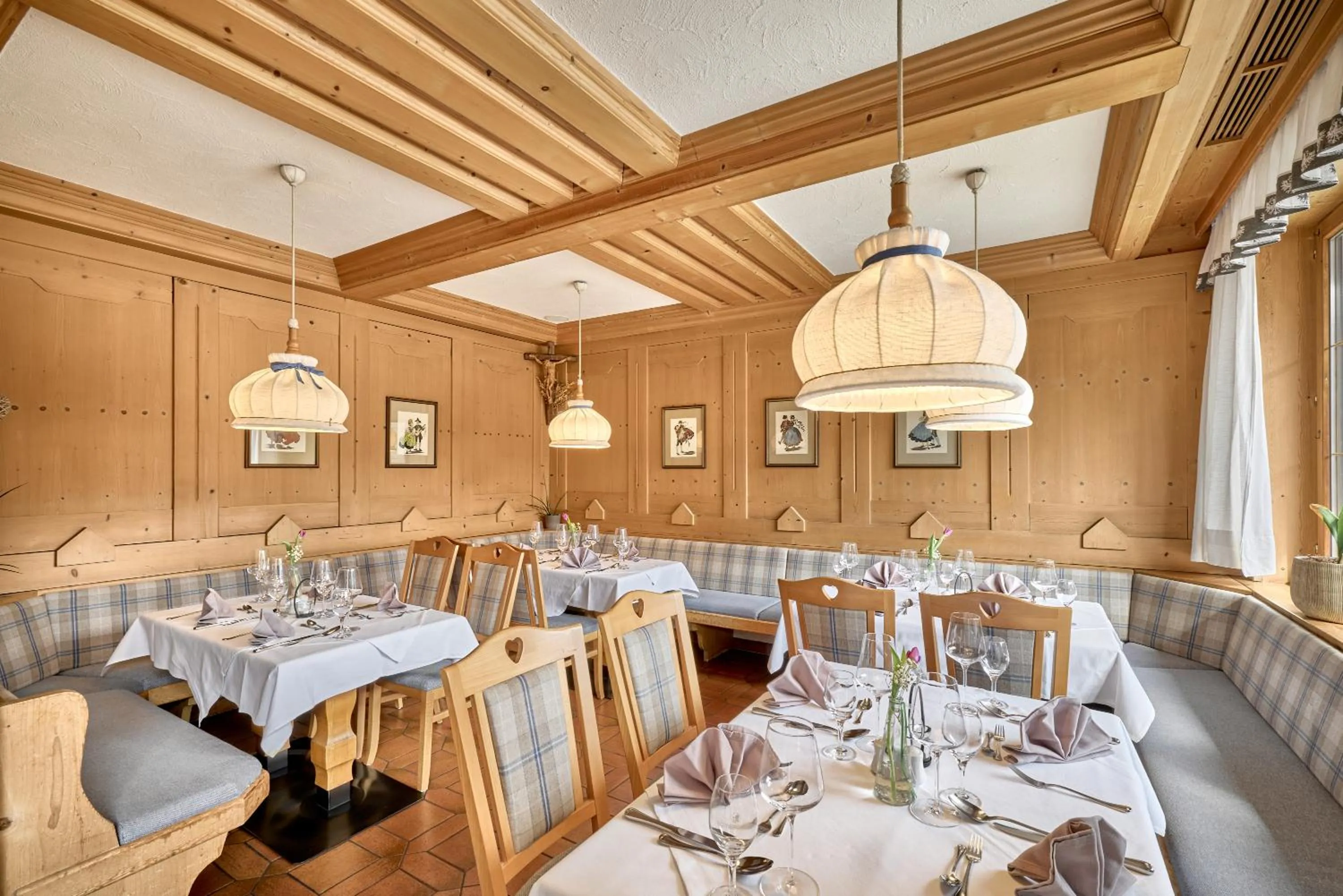 Restaurant/places to eat in Hotel Auderer