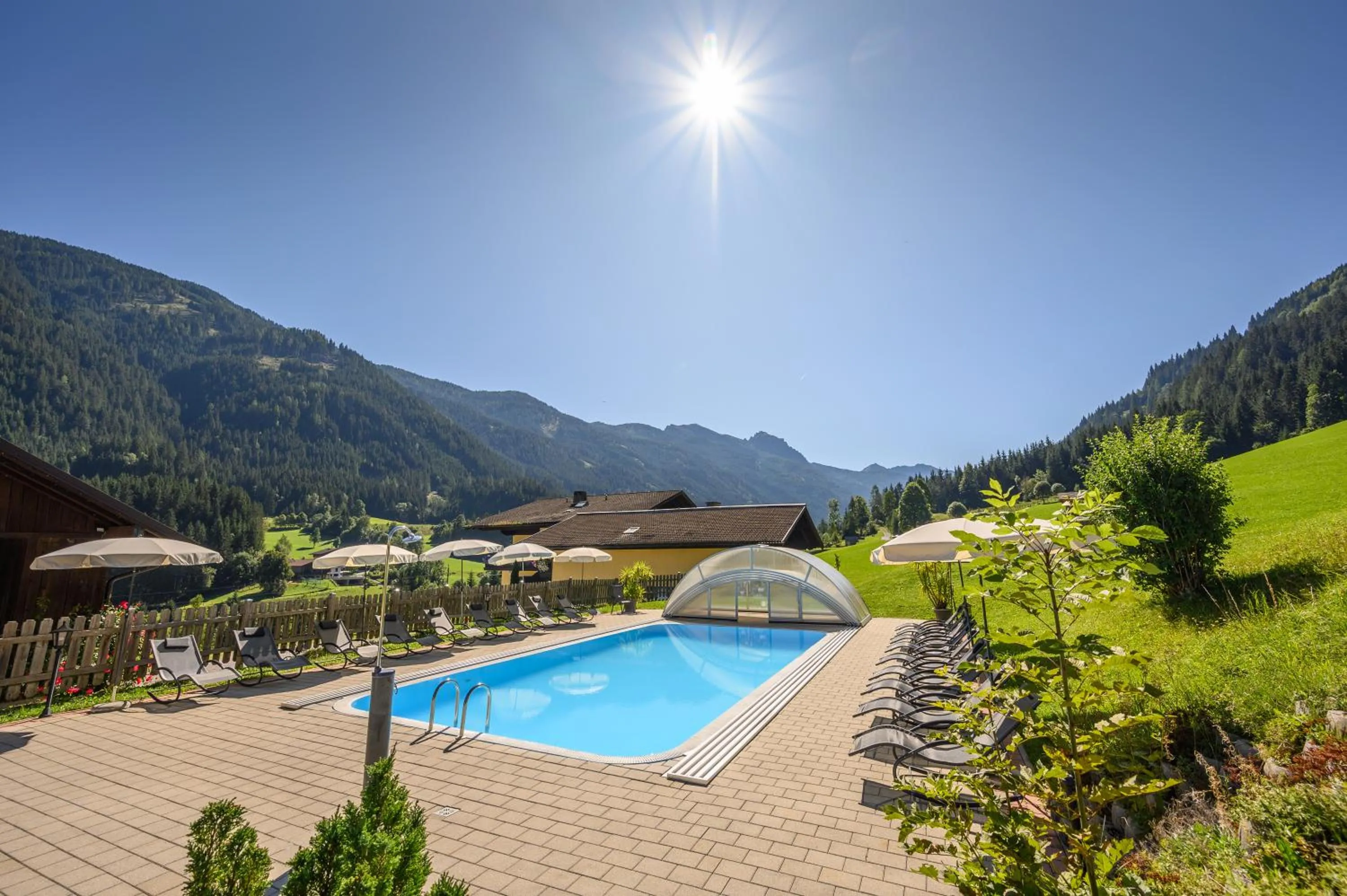 Swimming pool in Natur & Familienhotel Der Stieglerhof