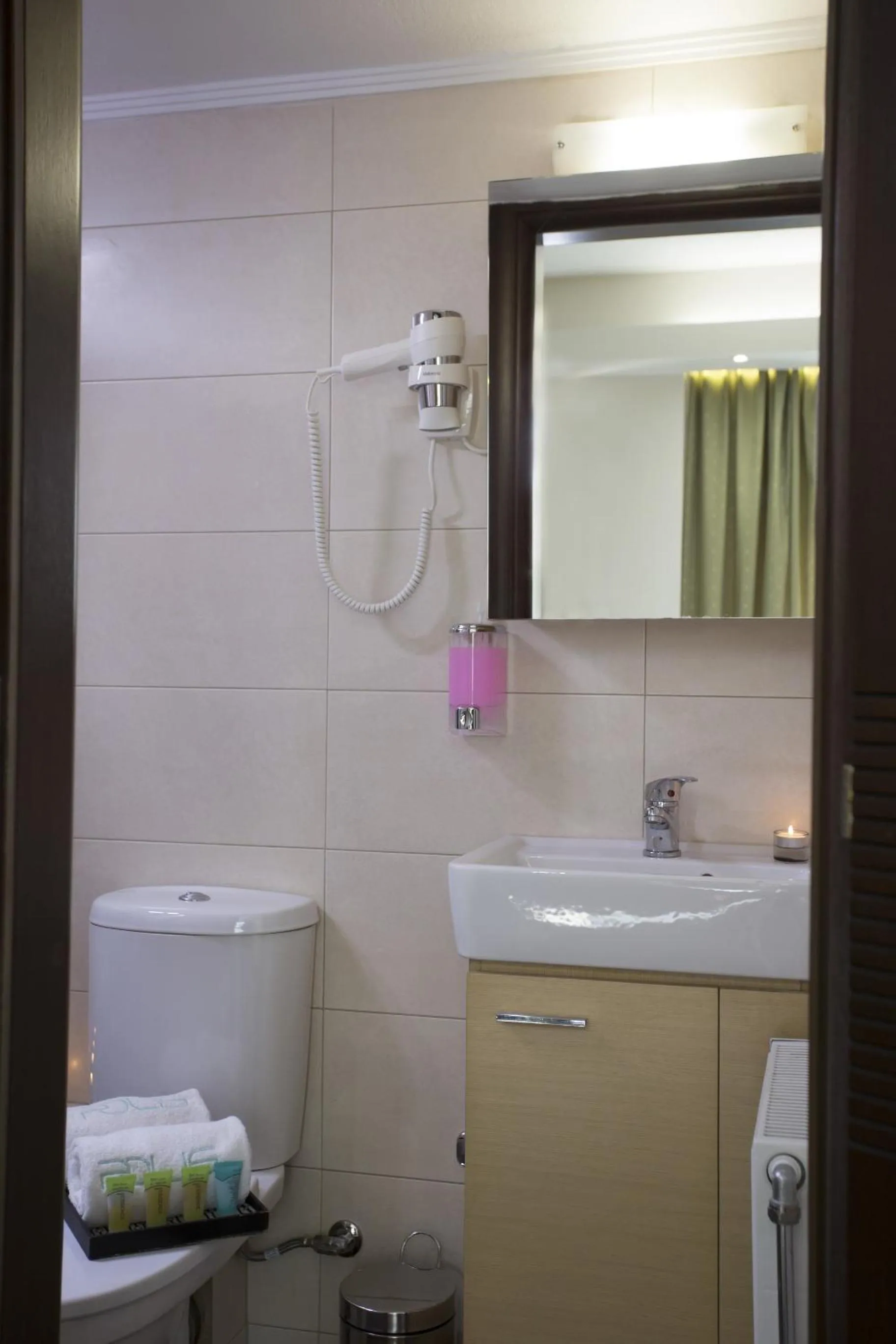 Toilet in Polis Apartments