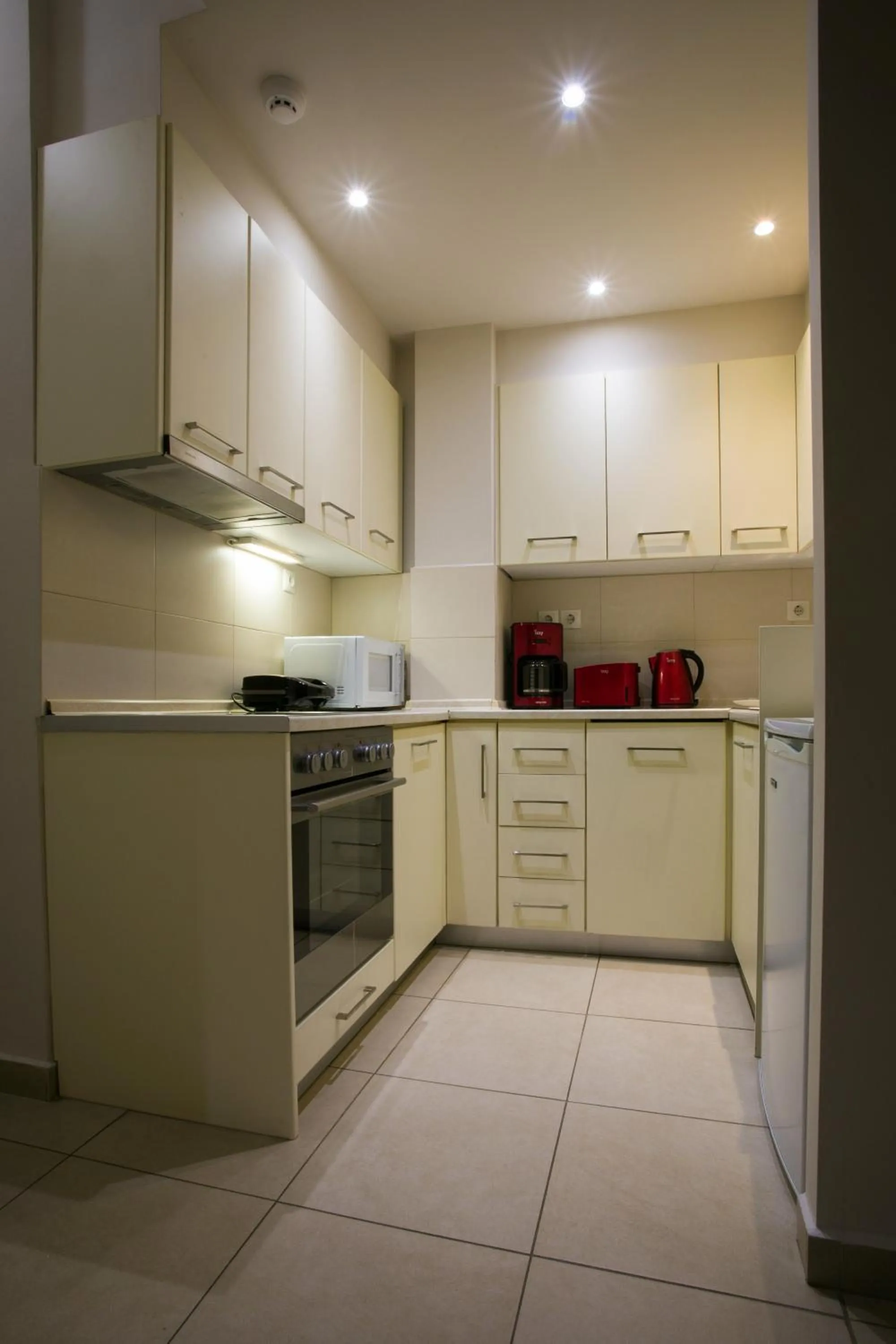 Kitchen or kitchenette in Polis Apartments