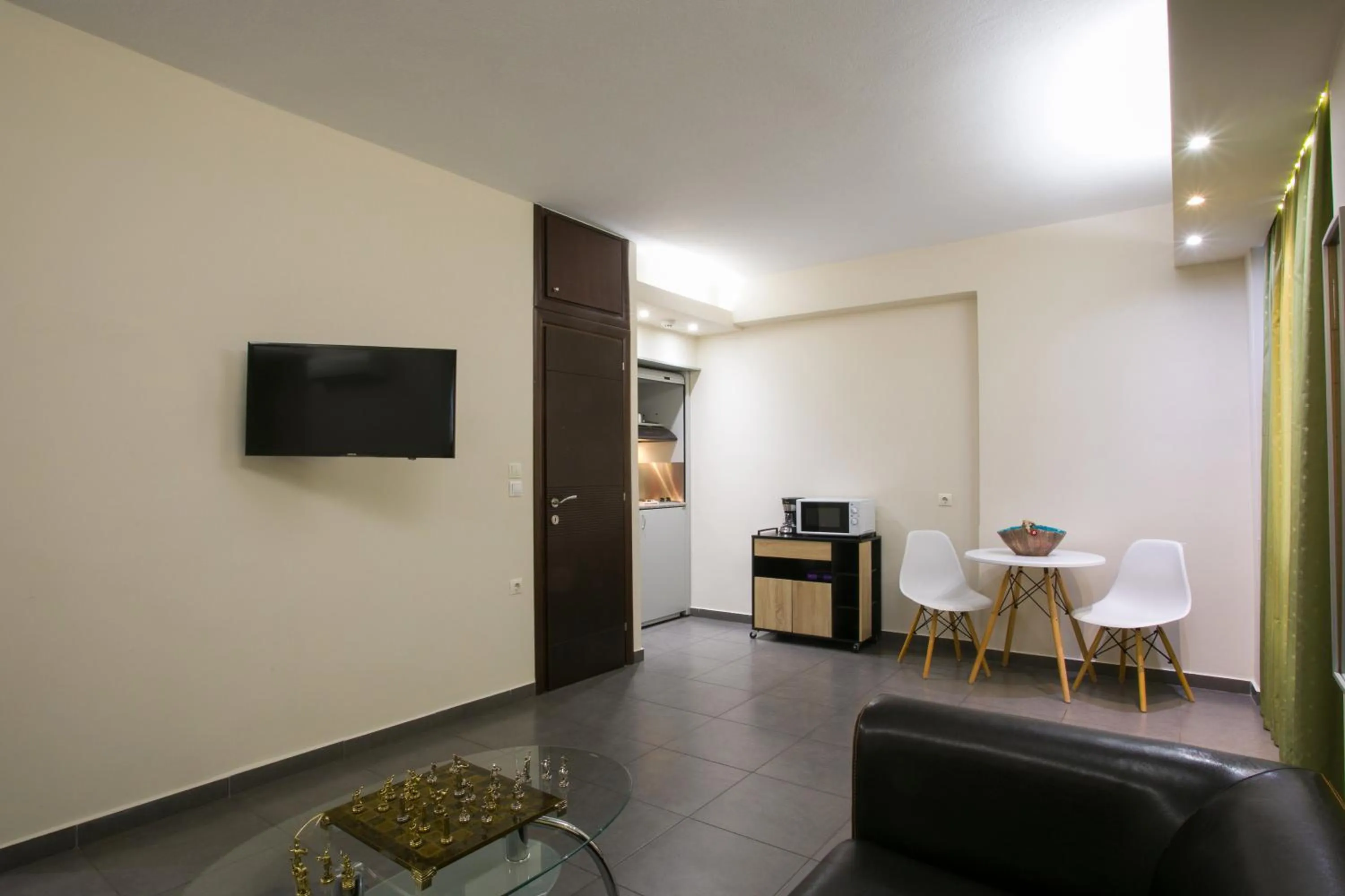 Kitchen or kitchenette in Polis Apartments
