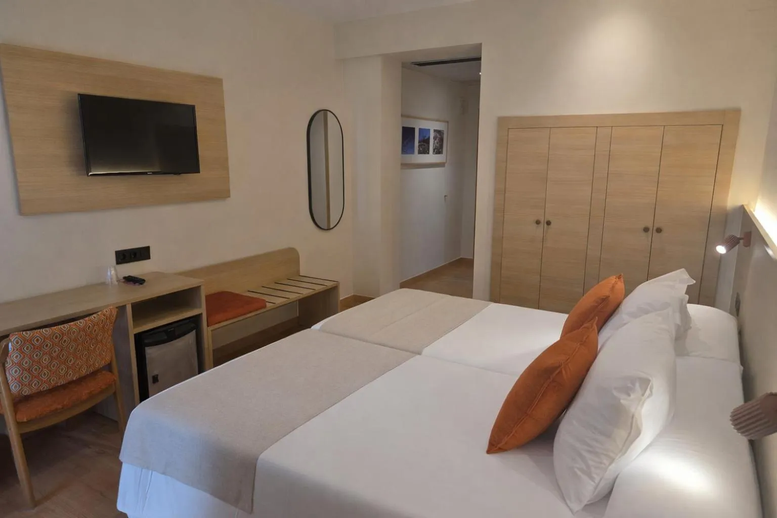 Bedroom, Bed in Hotel Tanit