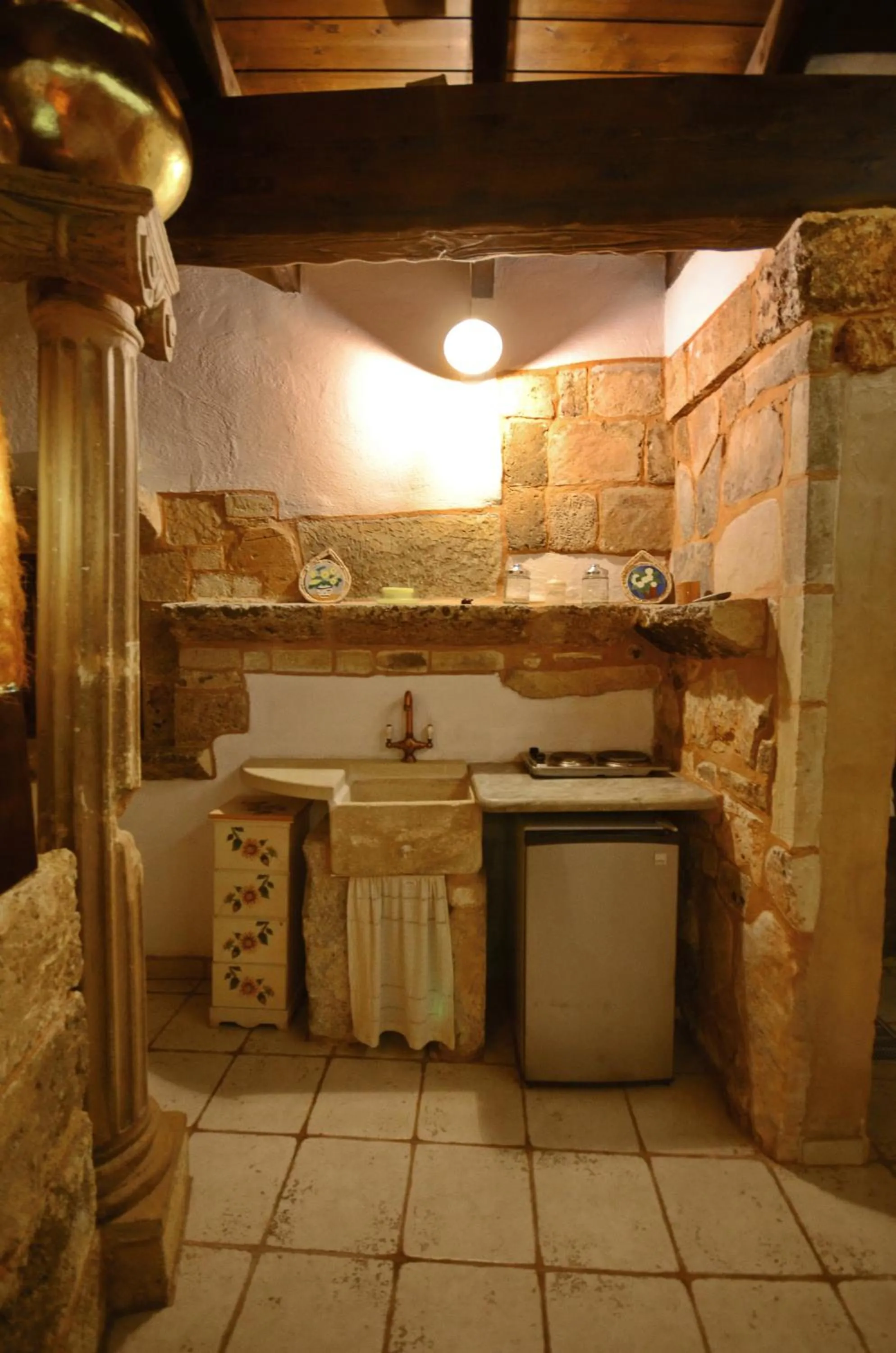 Kitchen or kitchenette in Felline In Bed&Breakfast Dimora di Charme el Salento