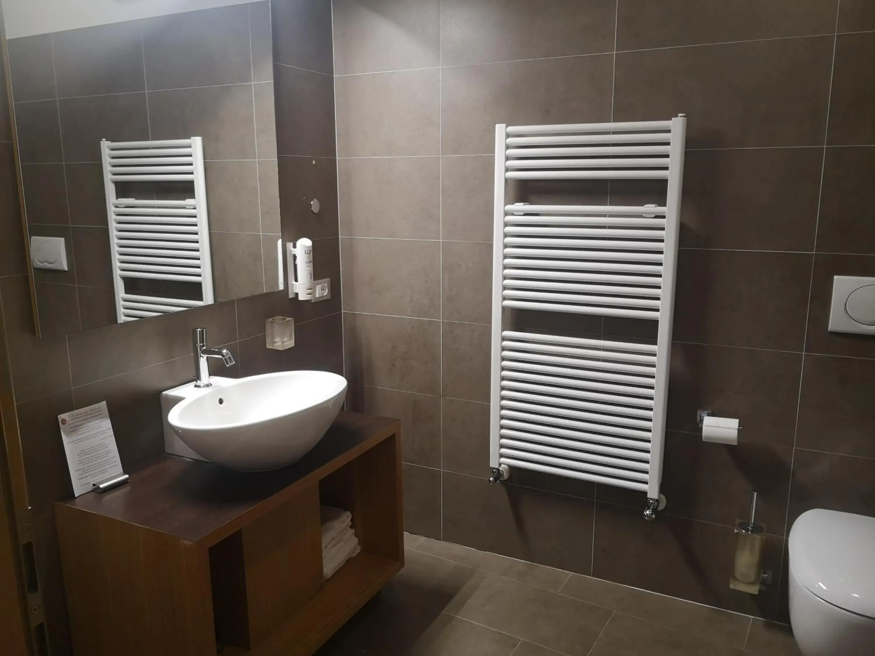 Quadruple Room - single occupancy in Albergo Cavallino Bianco Quadruple Room - single occupancy in Albergo Cavallino Bianco