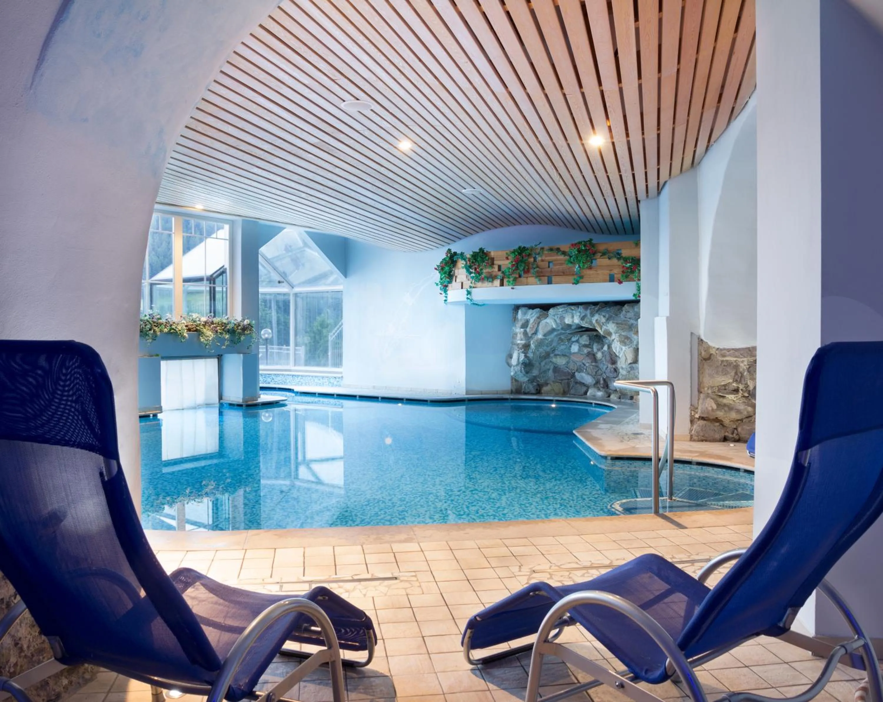 Swimming pool in Albergo Cavallino Bianco