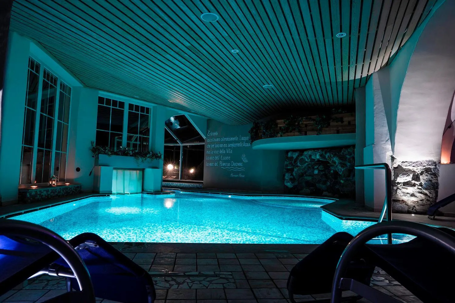 Swimming pool in Albergo Cavallino Bianco
