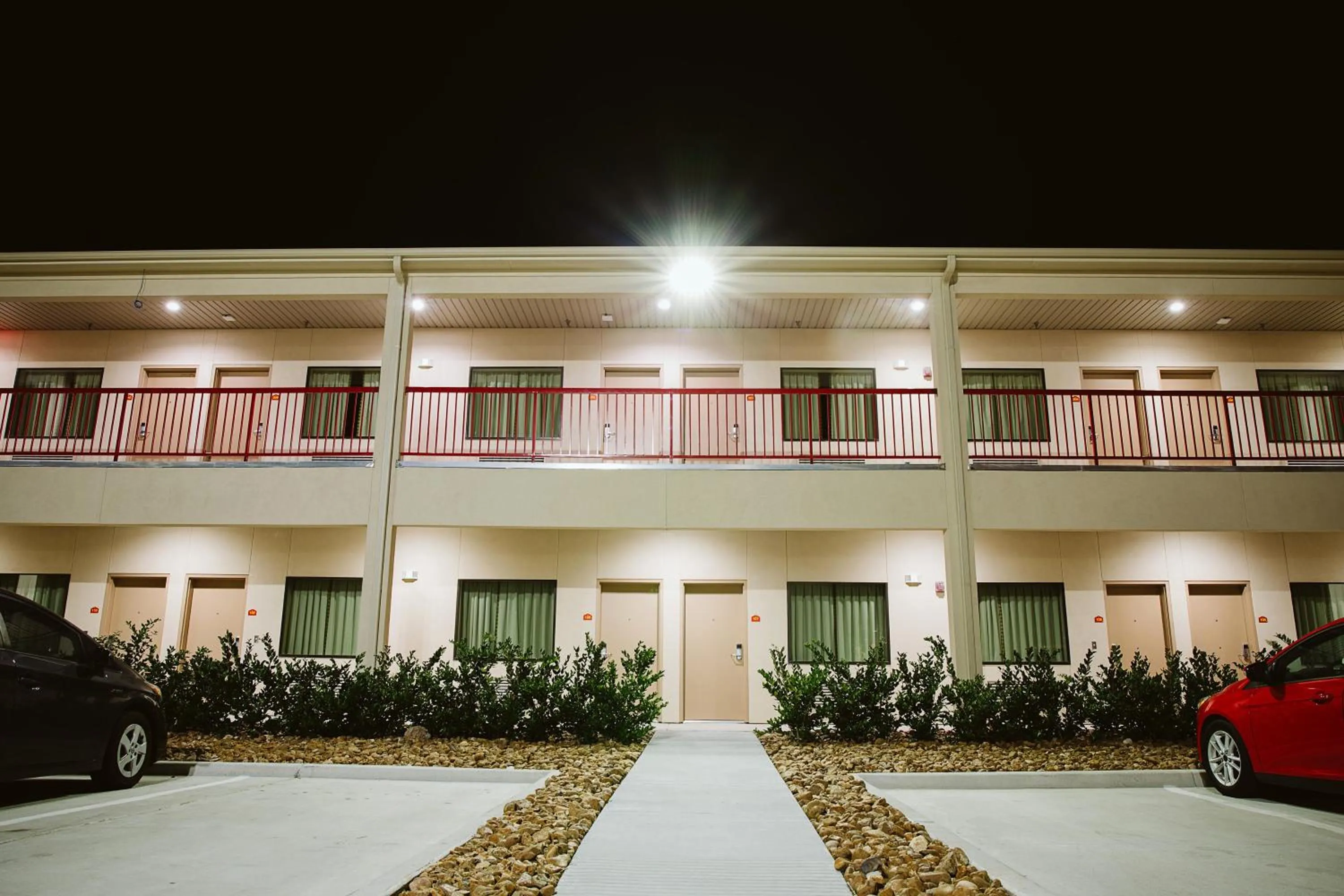 Property building in Palace Inn 290 & Jones Rd